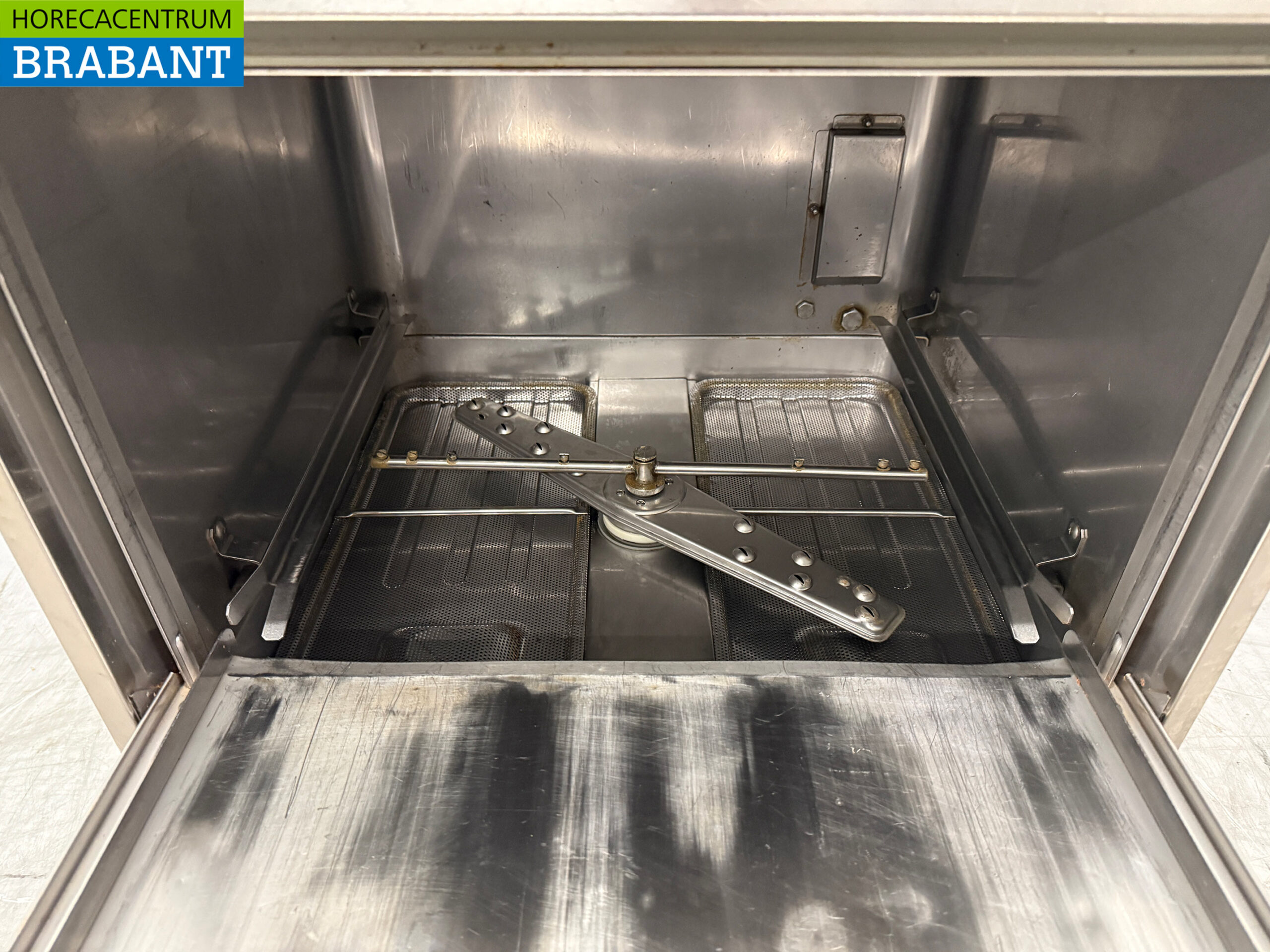 Stainless steel Zanussi Dishwasher 400V Catering - Image 4