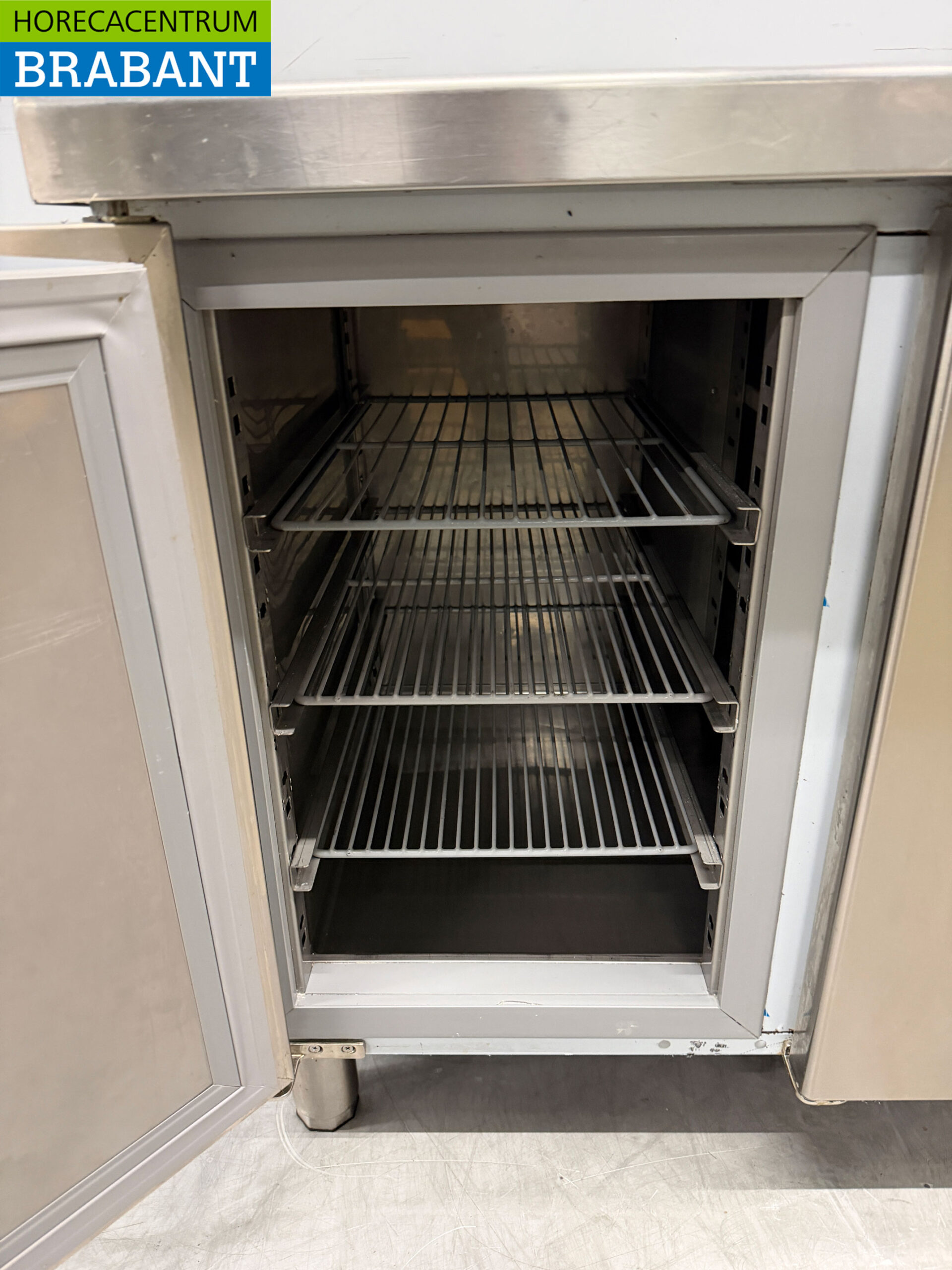 Stainless steel Freezer Workbench 3 Doors 179 cm 230V Catering - Image 4