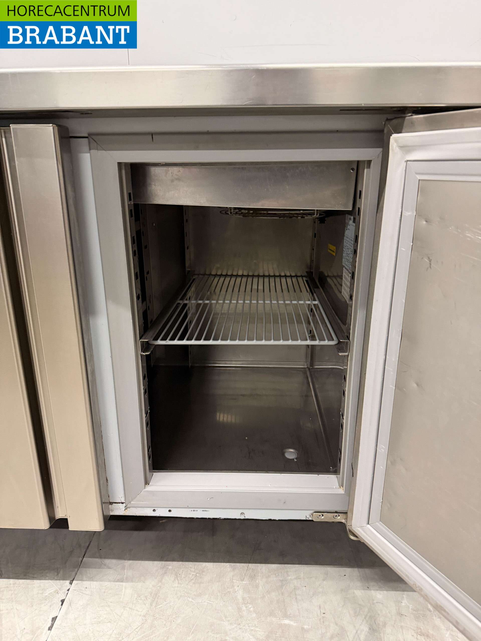 Stainless steel Freezer Workbench 3 Doors 179 cm 230V Catering - Image 6