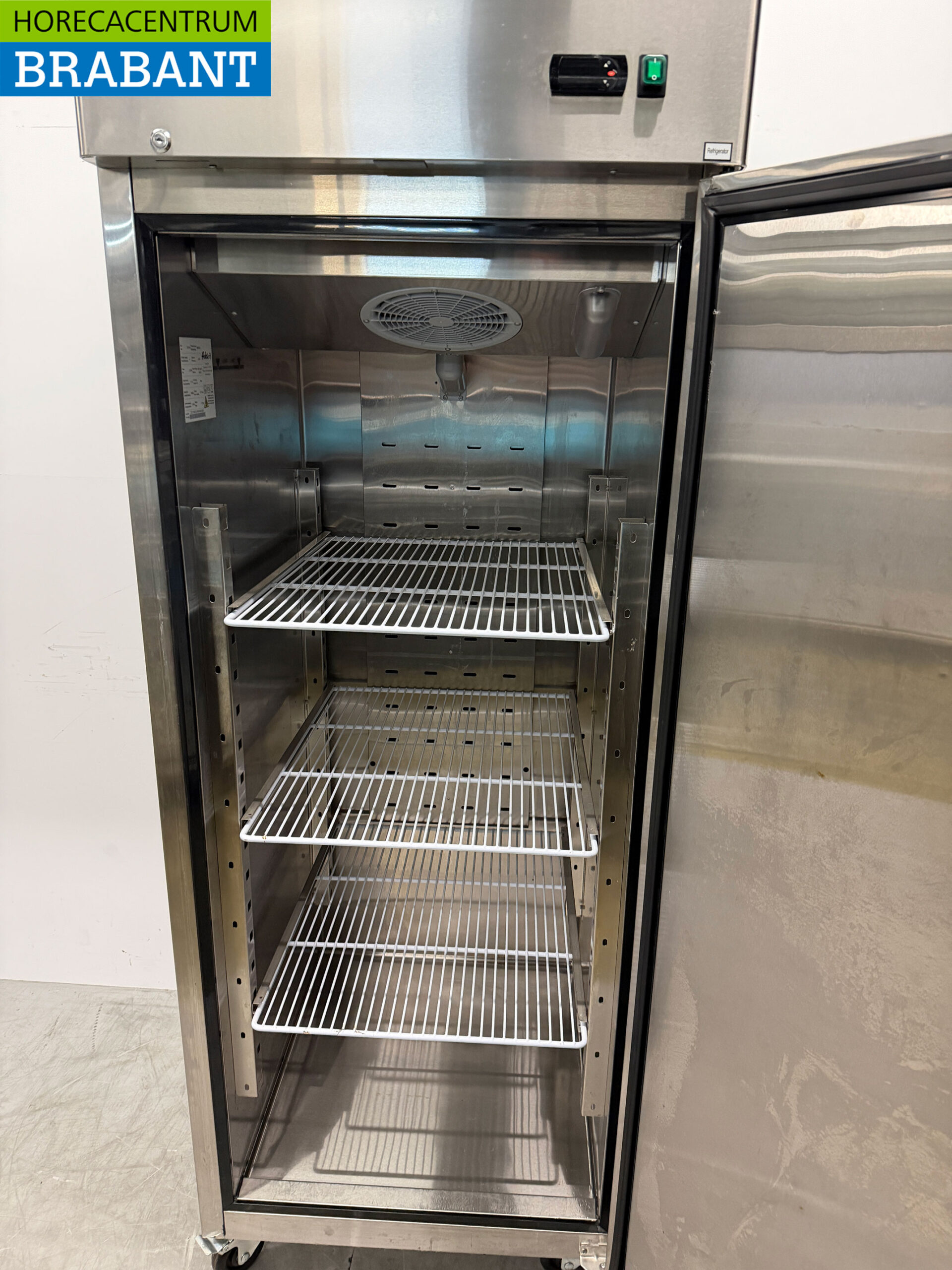 Stainless steel Arktic Refrigeration 670 liters 230V Catering - Image 4