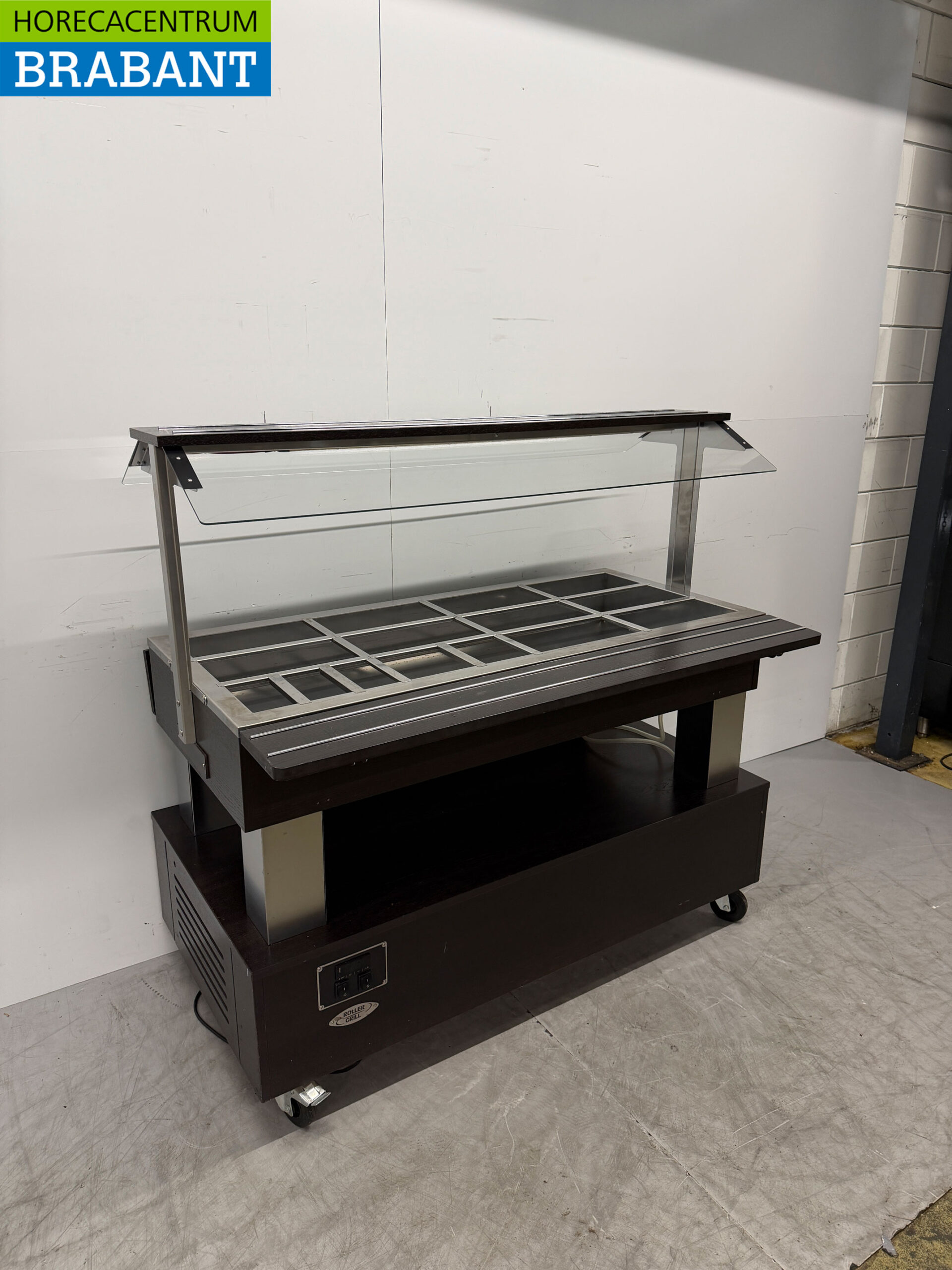 Roller Grill Mobile Refrigerated Buffet 144.5 cm 230V Catering - Image 3