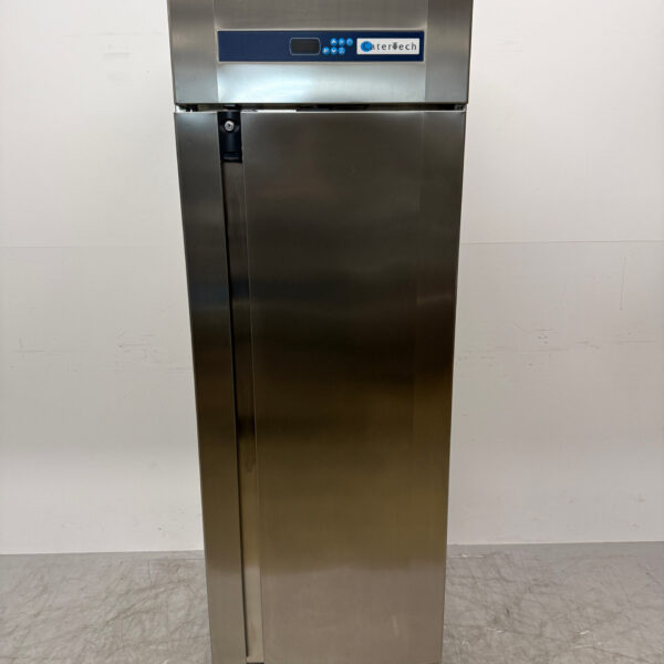 Stainless steel Catertech Freezer 617 liters 230V Catering