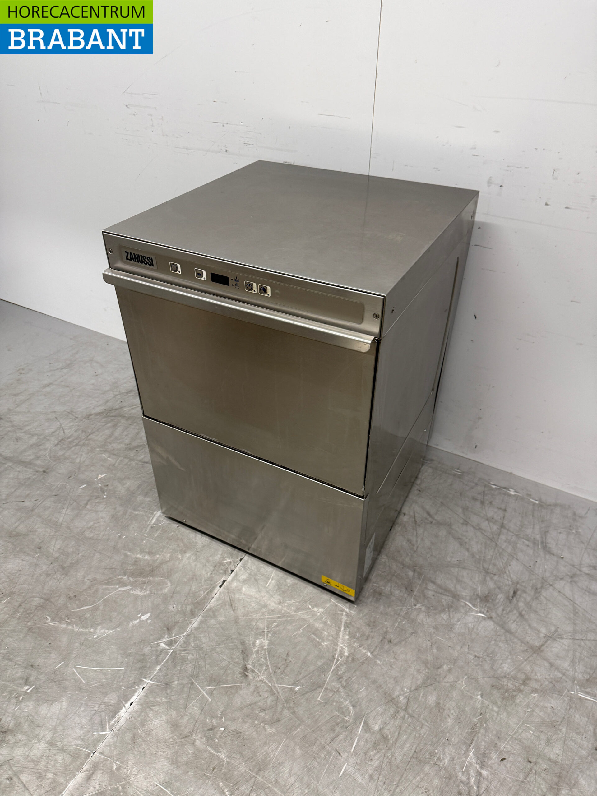 Stainless steel Zanussi NUC Dishwasher 230V Catering - Image 2