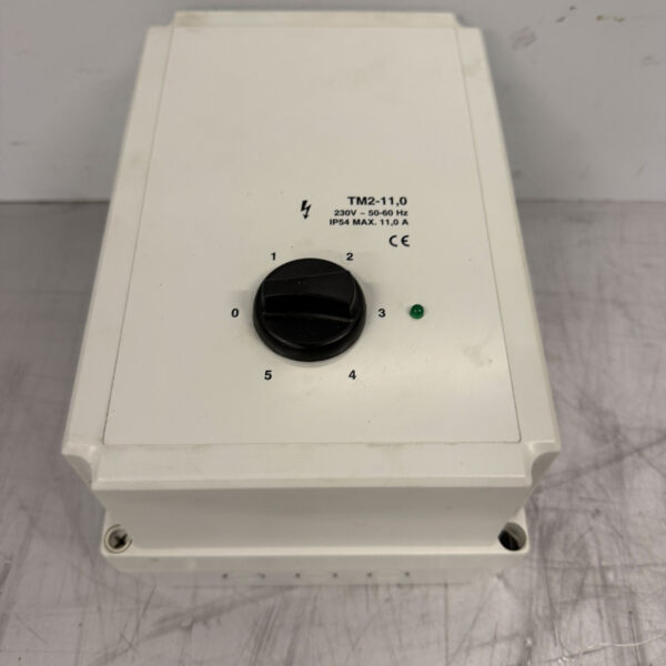 Voltage regulator 11A 230V Horeca