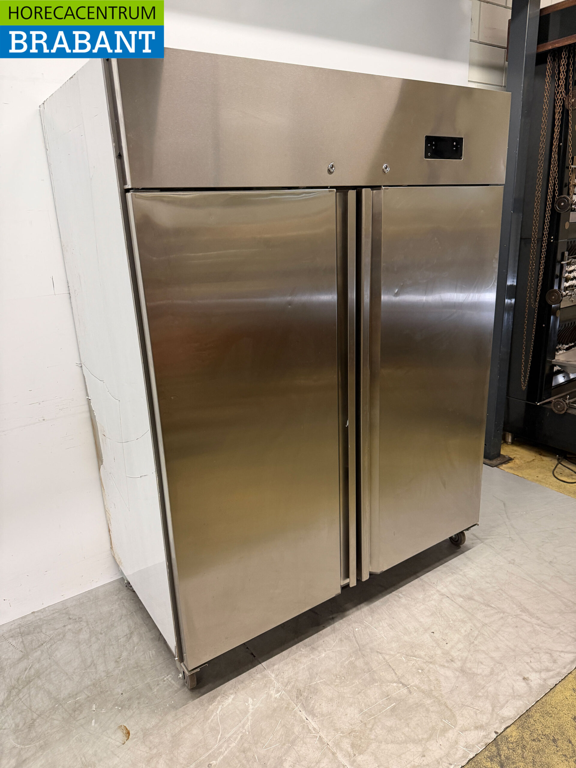 Stainless steel HCB Mobile Double Door 2 Door Freezer Freezer Monoblock 1350 liters 230V Horeca - Image 3