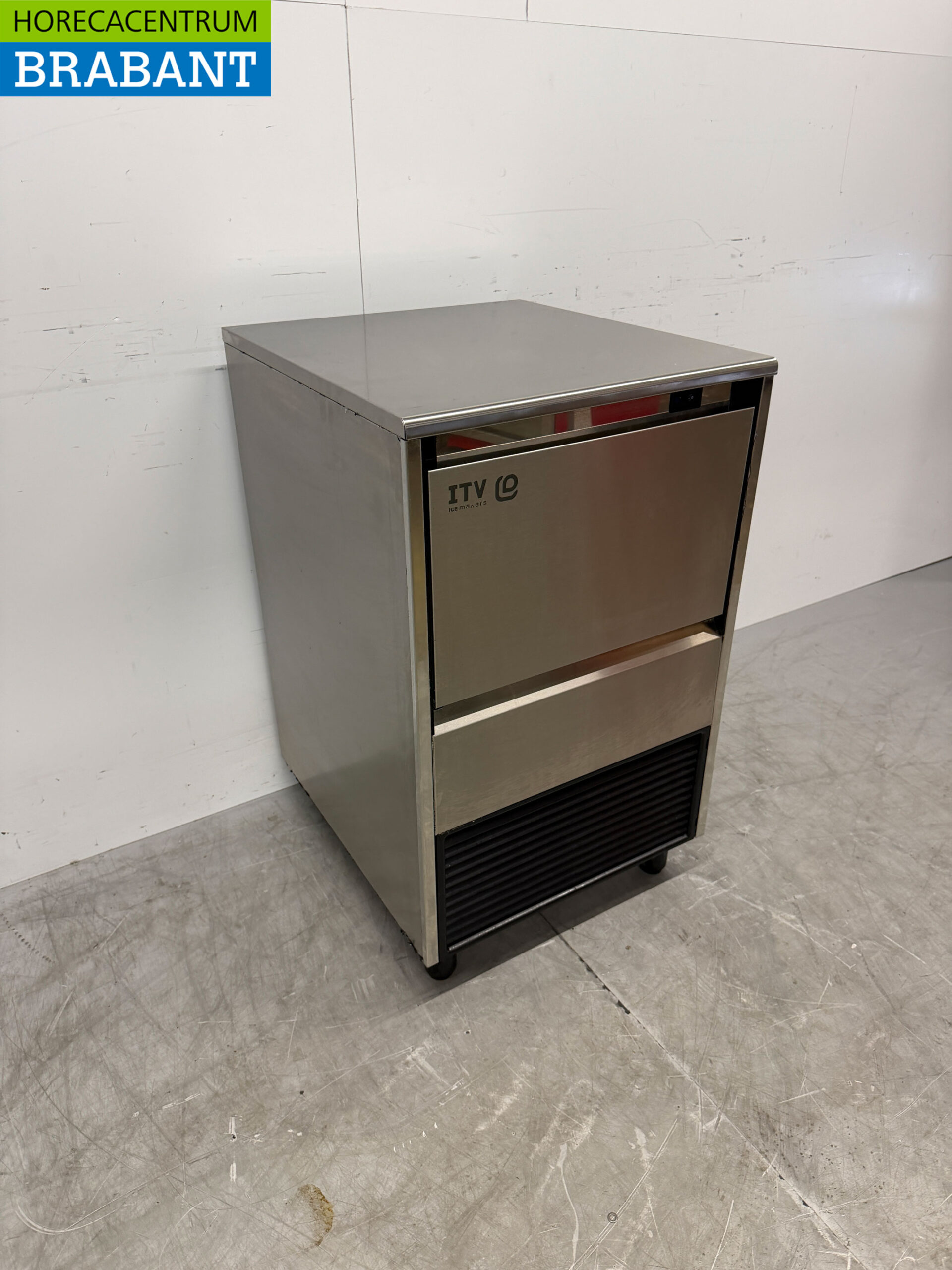 Stainless steel ITV Ice cube machine 55 kg per day 25 kg bunker 230V Horeca - Image 3