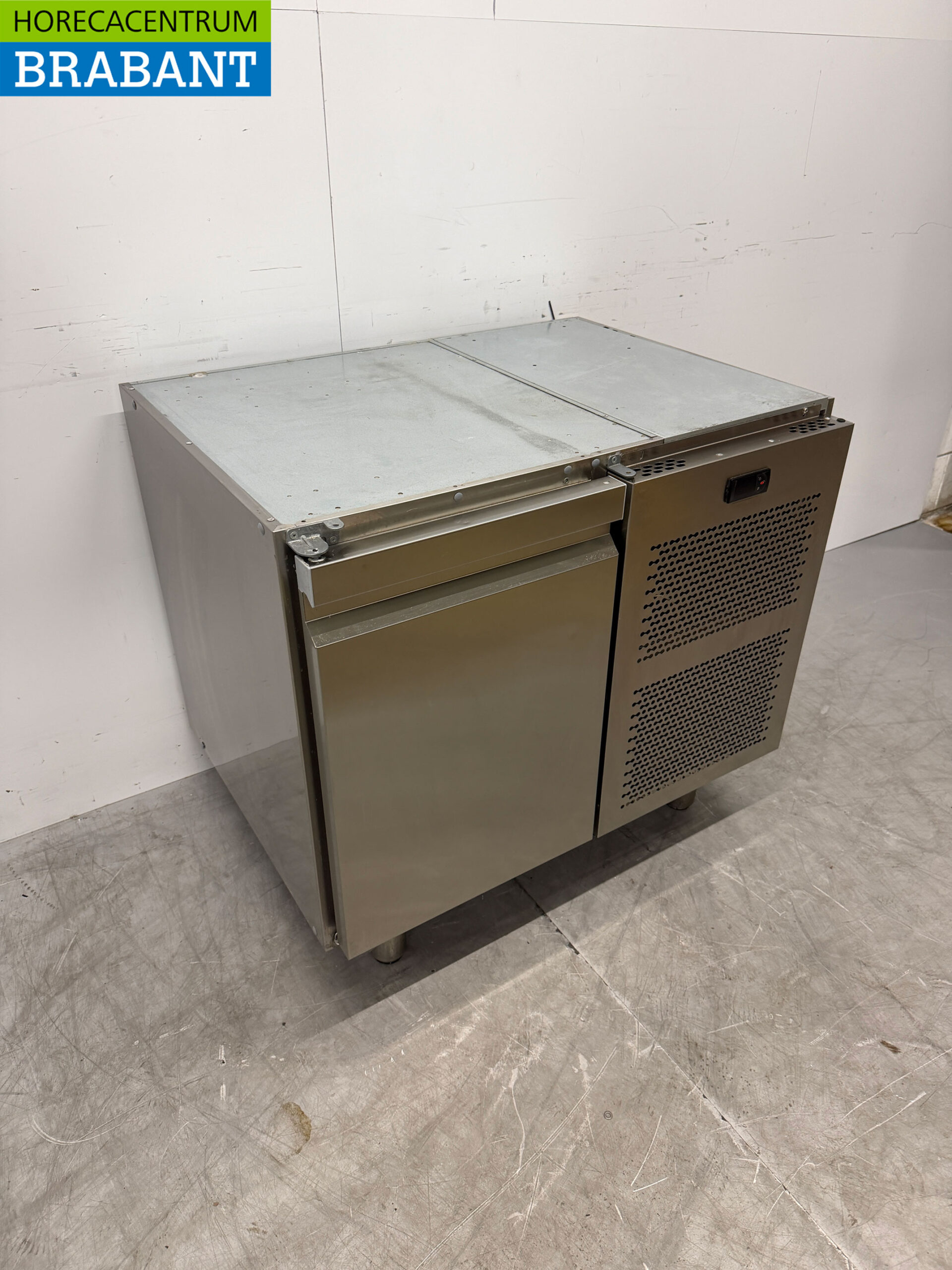 Stainless steel Ilsa Freezer Workbench 1 Door 90,5 cm 230V Horeca - Image 3