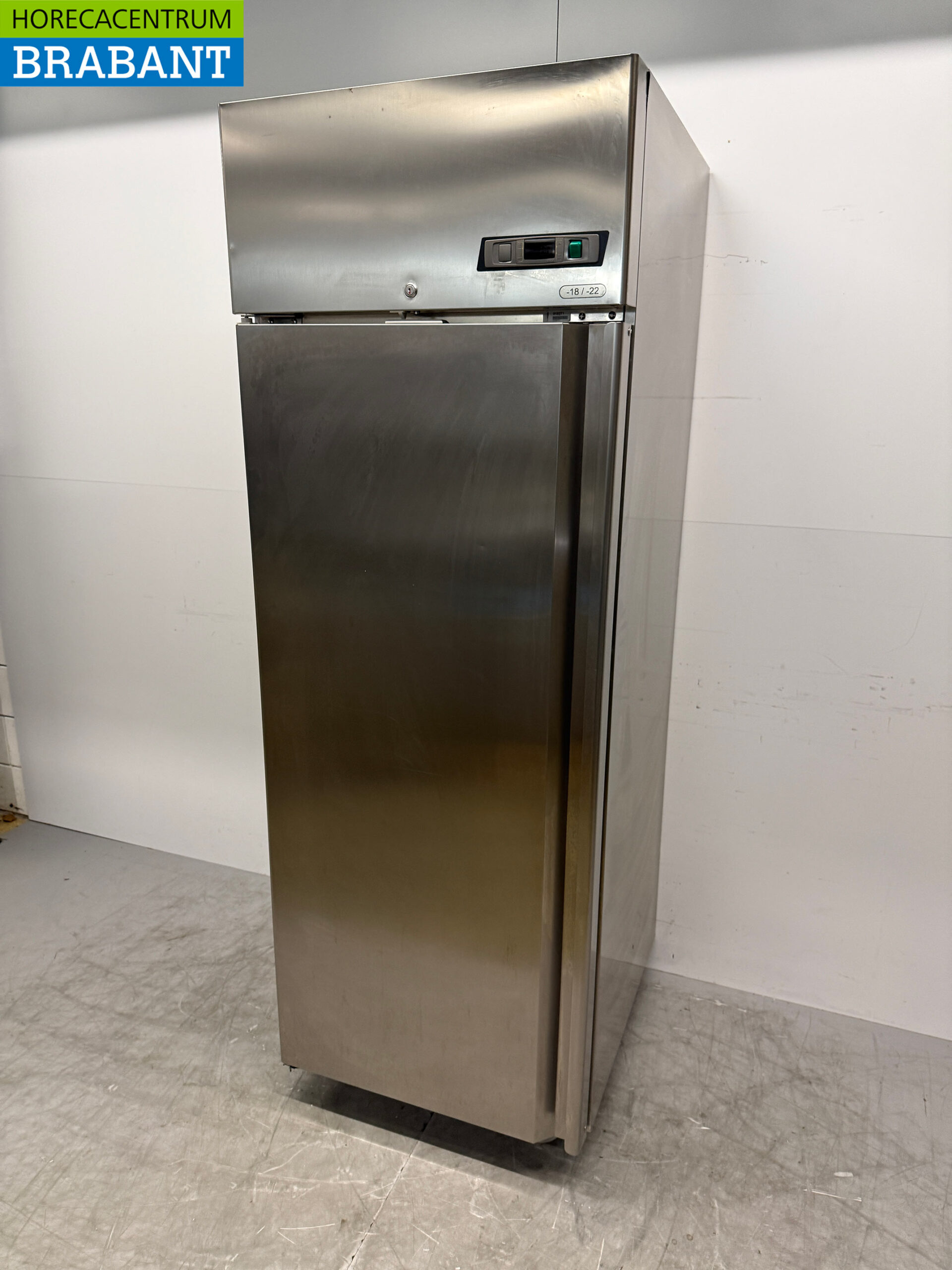 Stainless steel Eurotec Mobile Freezer 600 liters 230V Catering - Image 2