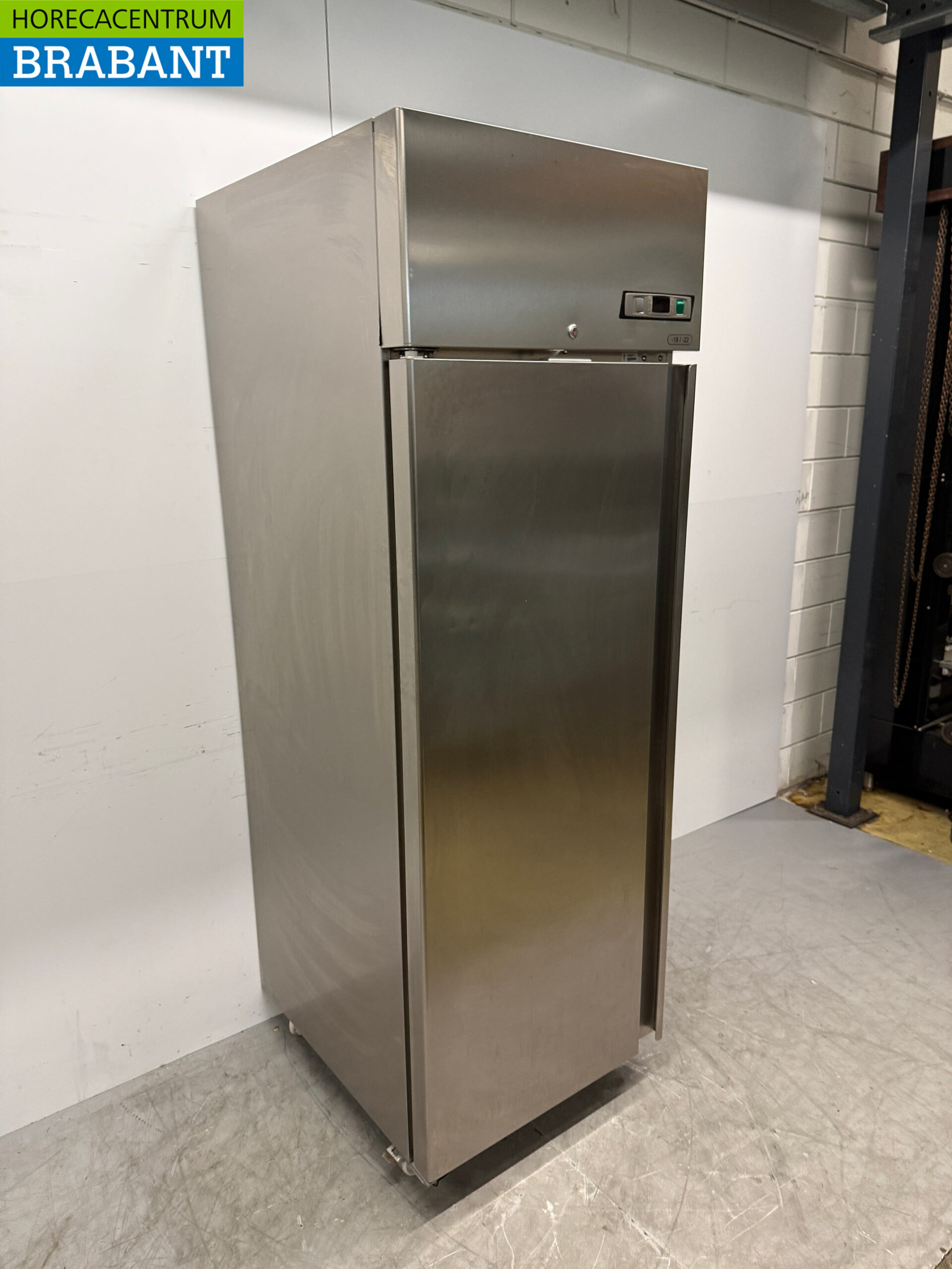 Stainless steel Eurotec Mobile Freezer 600 liters 230V Catering - Image 3