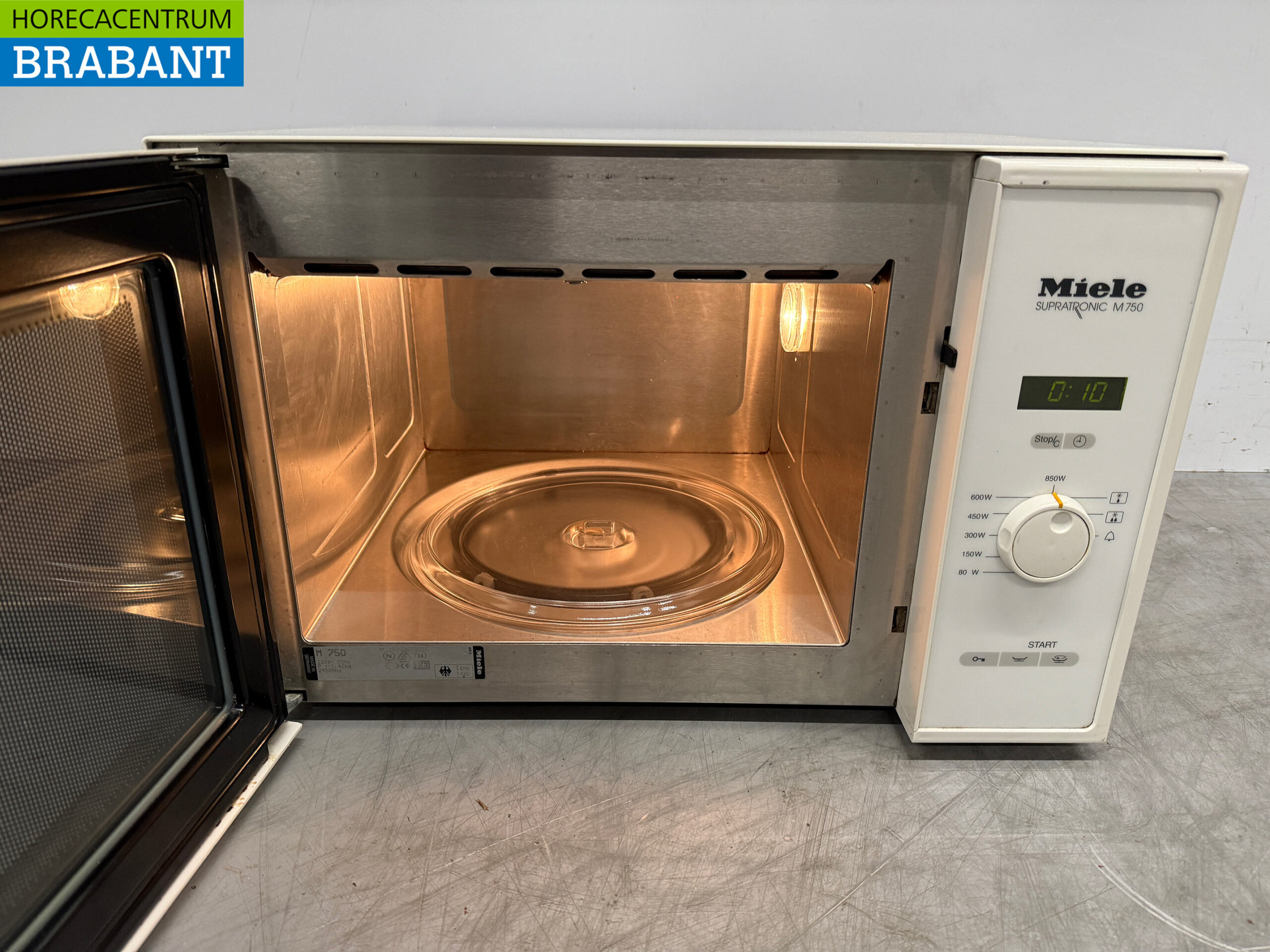 Miele Microwave 830 watts 230V Catering - Image 5