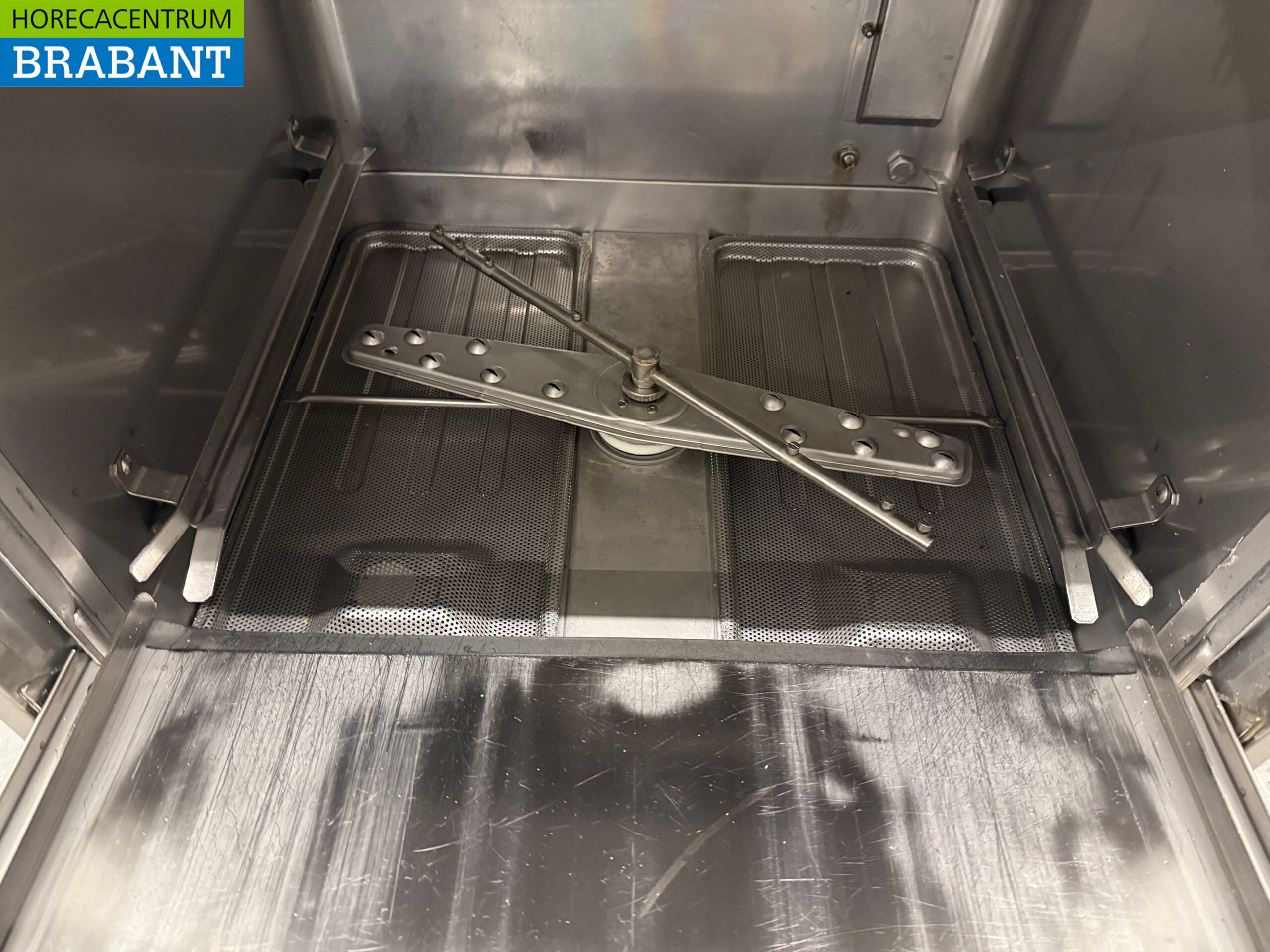 Stainless steel Zanussi Dishwasher 400V Catering - Image 4