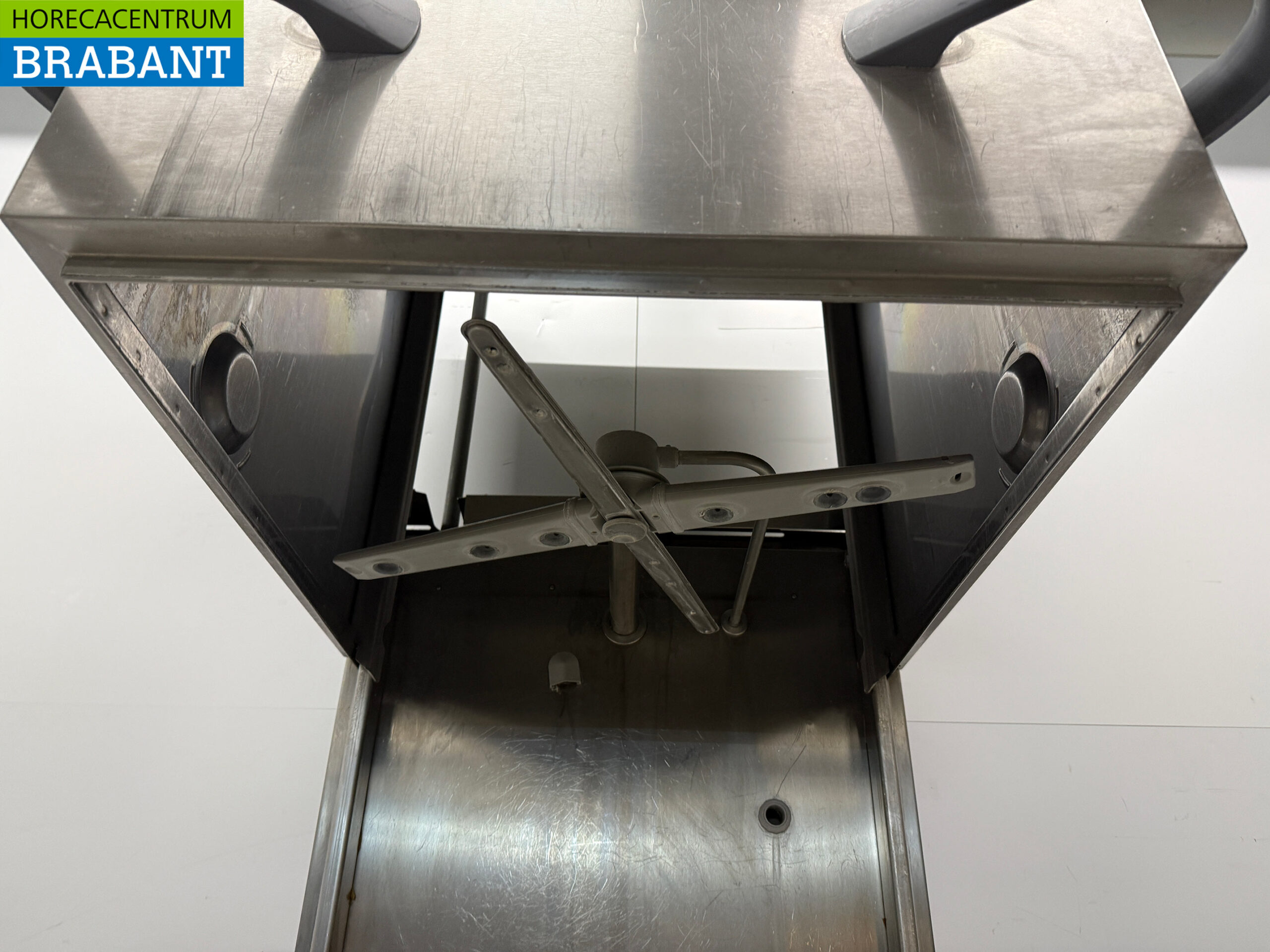 Stainless steel Winterhalter GS502 Pass-through dishwasher with drain pump and soap pumps 400V Horeca - Image 5