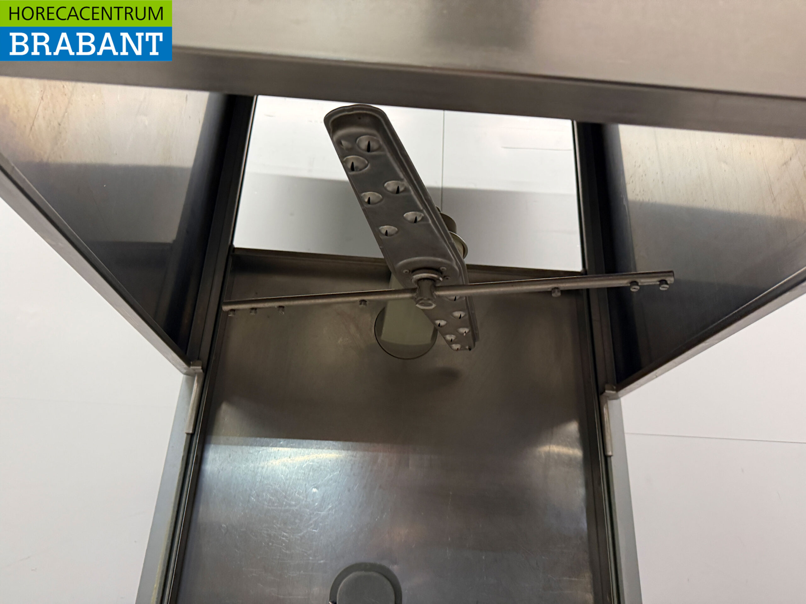 Stainless steel Zanussi HHT8 Sliding dishwasher 400V Catering - Image 6