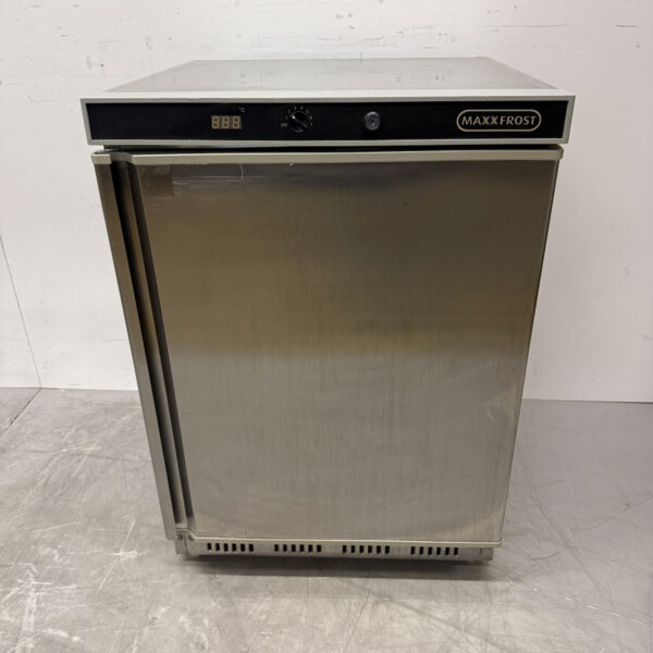 Maxxfrost stainless steel Refrigerator Cooling 200 liters 230V Catering