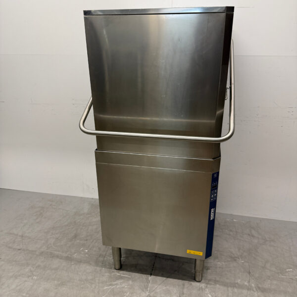 Stainless steel Zanussi HHT8 Sliding dishwasher 400V Catering