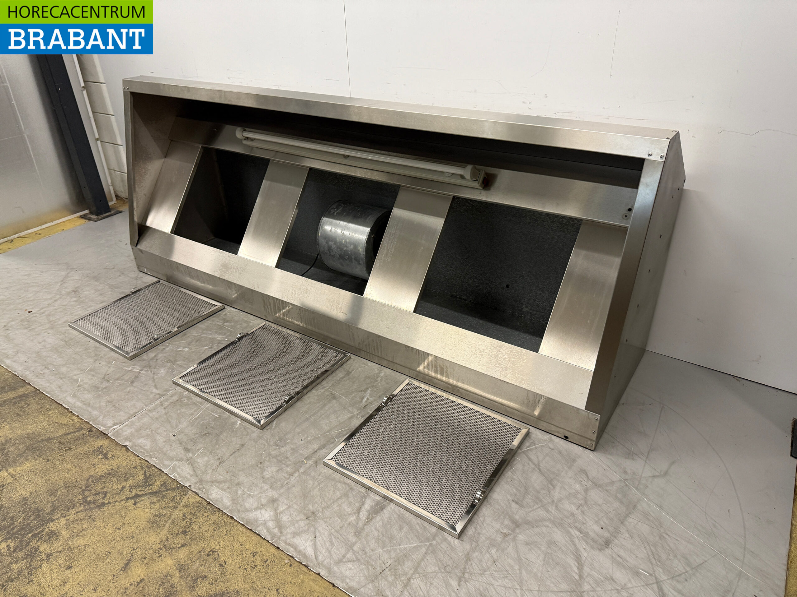 Stainless steel Extractor Hood Hood Motor 2500 m3/h Angled model 250 cm 230V Horeca - Image 2