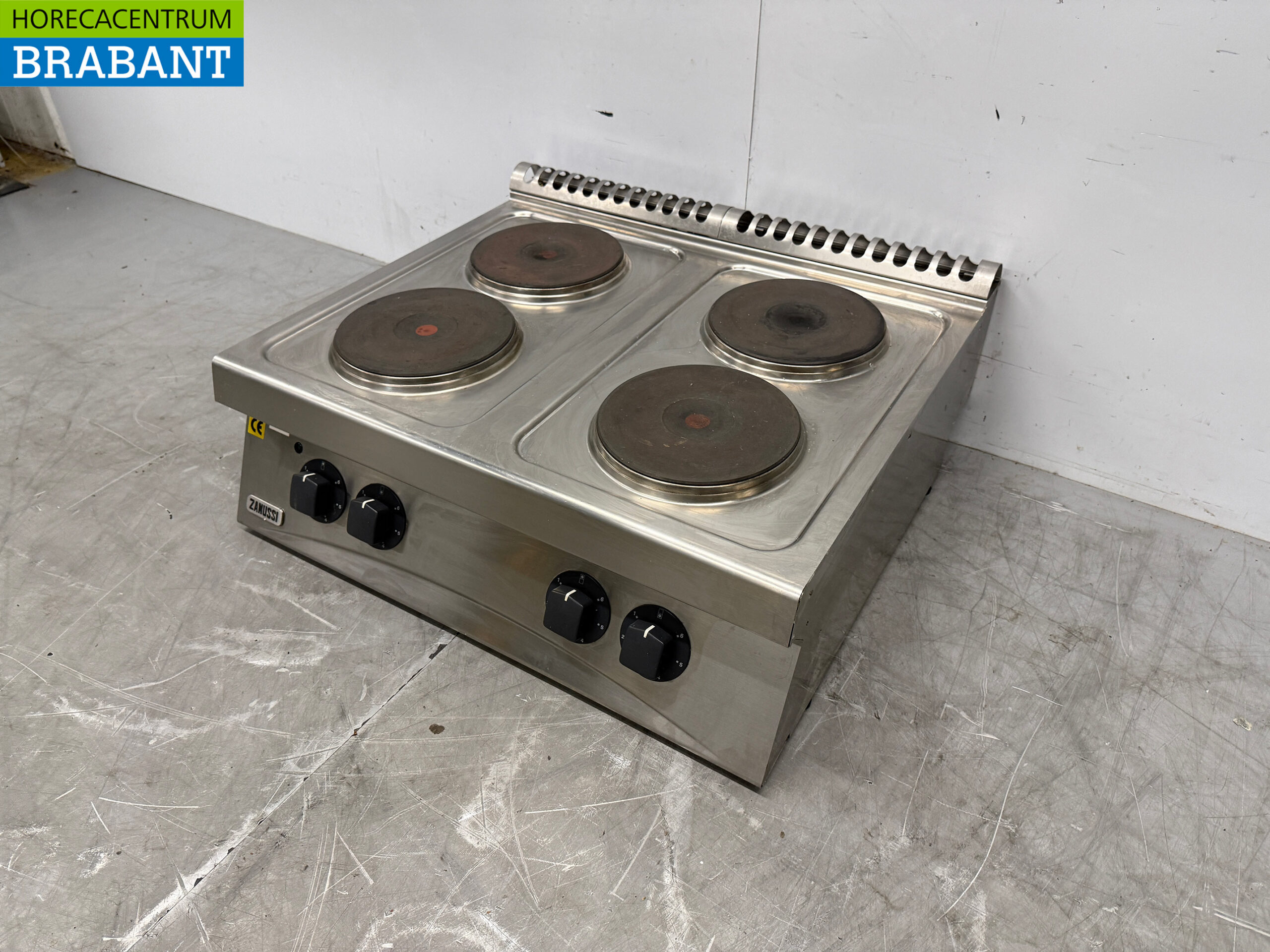 Stainless steel Zanussi 4 Burner Electric Stove 80 cm 400V Catering - Image 2