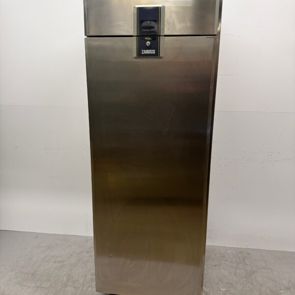 Stainless steel Zanussi Refrigeration 670 liters 230V Catering
