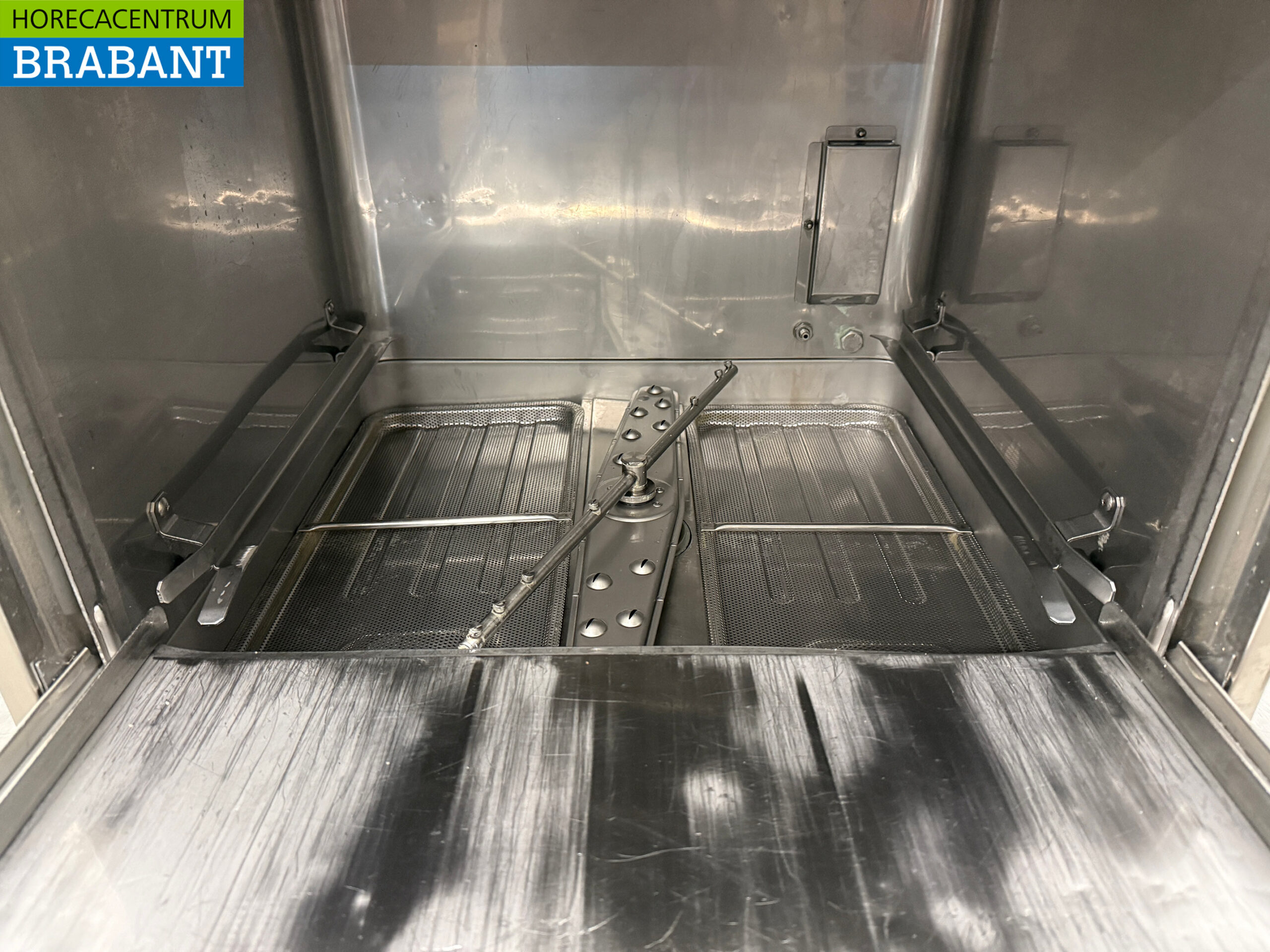 Stainless steel Zanussi Dishwasher 400V Catering - Image 4