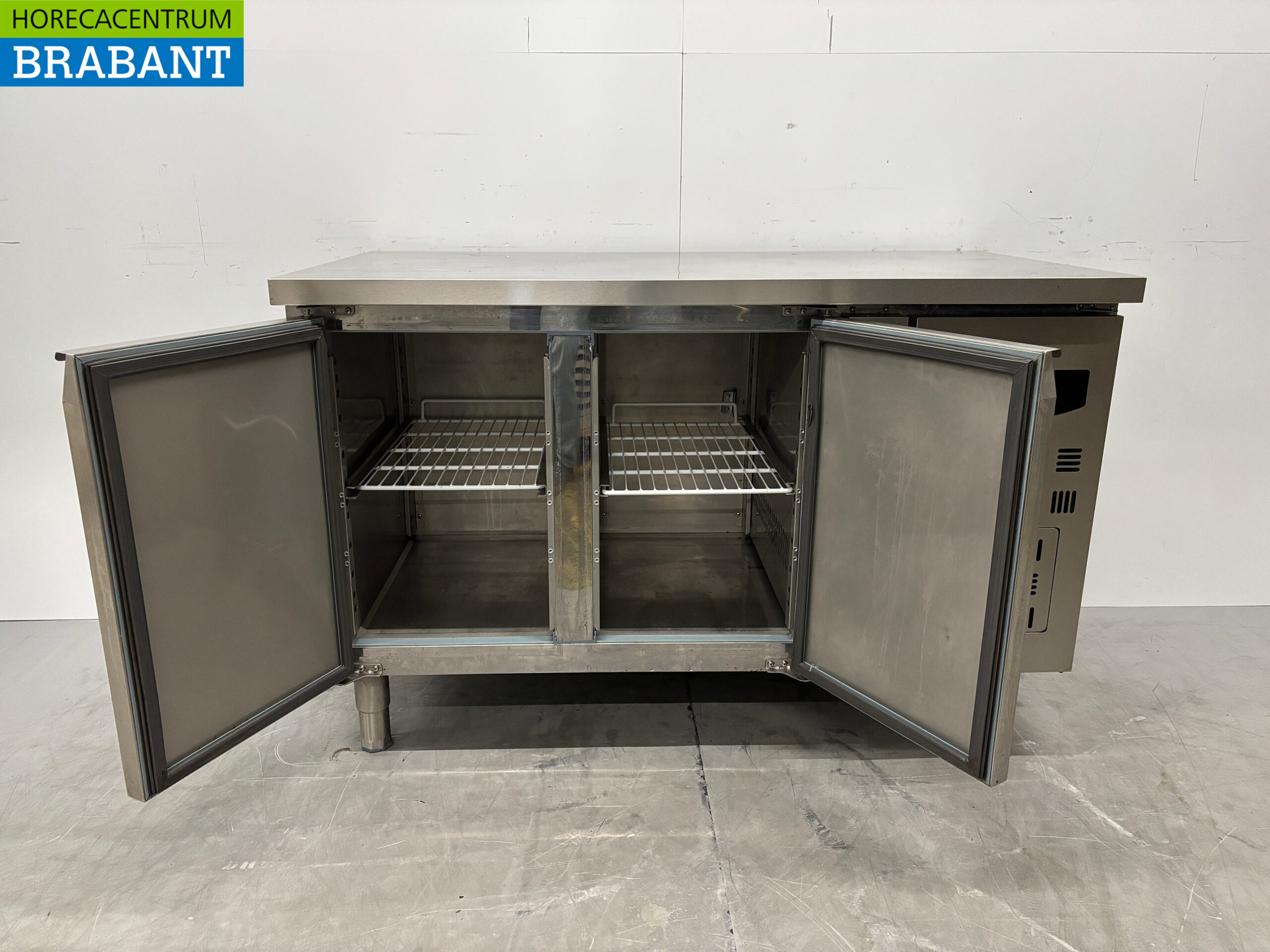 Stainless steel Combisteel Refrigerated Workbench 2 Doors 136 cm 230V Horeca - Image 4