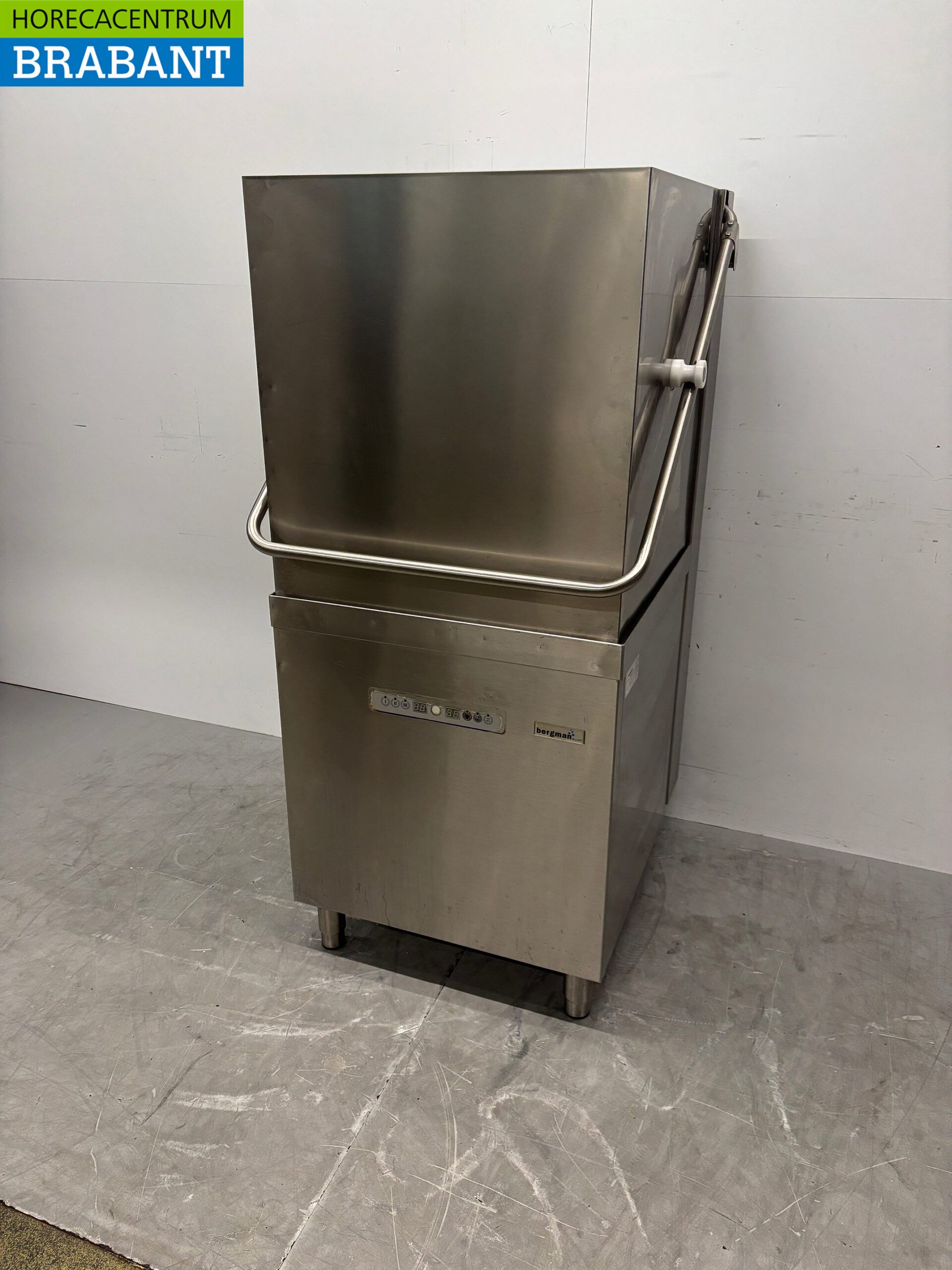 Stainless steel Walo Pass-through dishwasher with drain pump 400V Horeca - Image 2