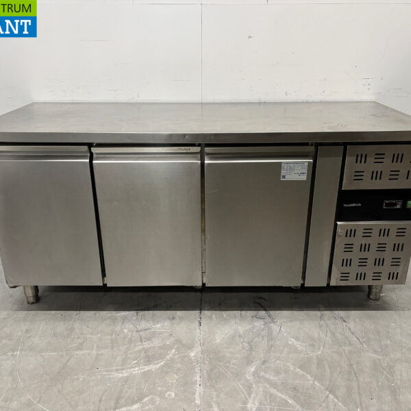 Stainless steel Combisteel Refrigerated Workbench 3 Doors 179,5 cm 230V Horeca