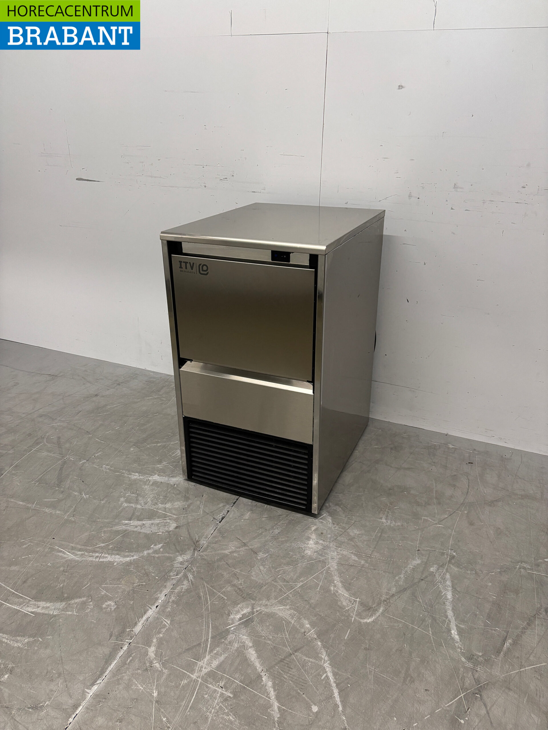 Stainless steel ITV ice cube machine 47 kg per day 20 kg bunker 230V Horeca - Image 2
