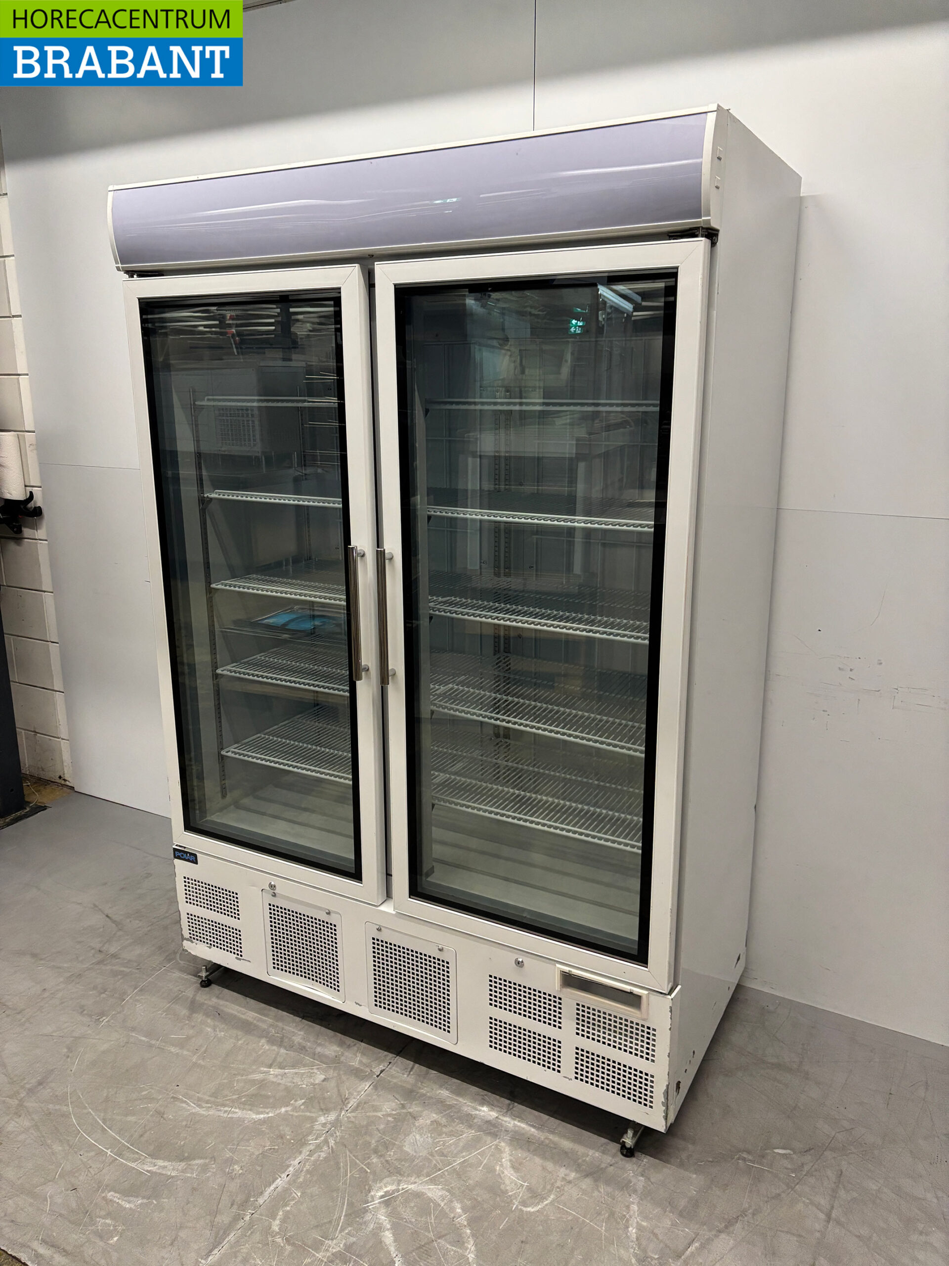 Polar Glass door freezer cabinet Freezer cabinet with glass doors 920 liters 230V Horeca - Image 2