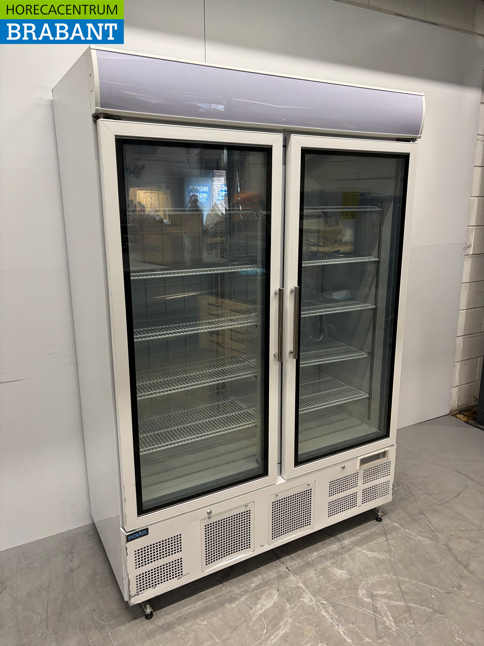 Polar Glass door freezer cabinet Freezer cabinet with glass doors 920 liters 230V Horeca - Image 3