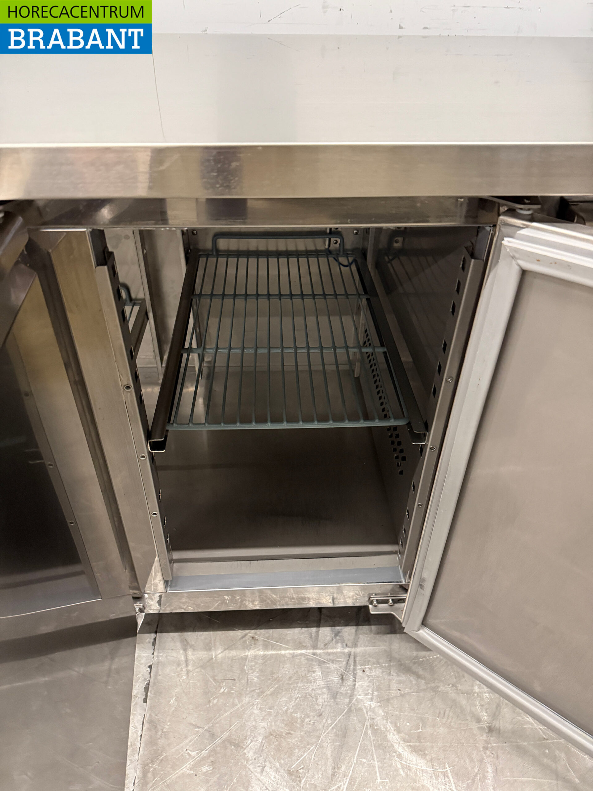 Stainless steel Ecofrost Refrigerated Workbench 3 Doors 179.5 cm 230V Catering - Image 5