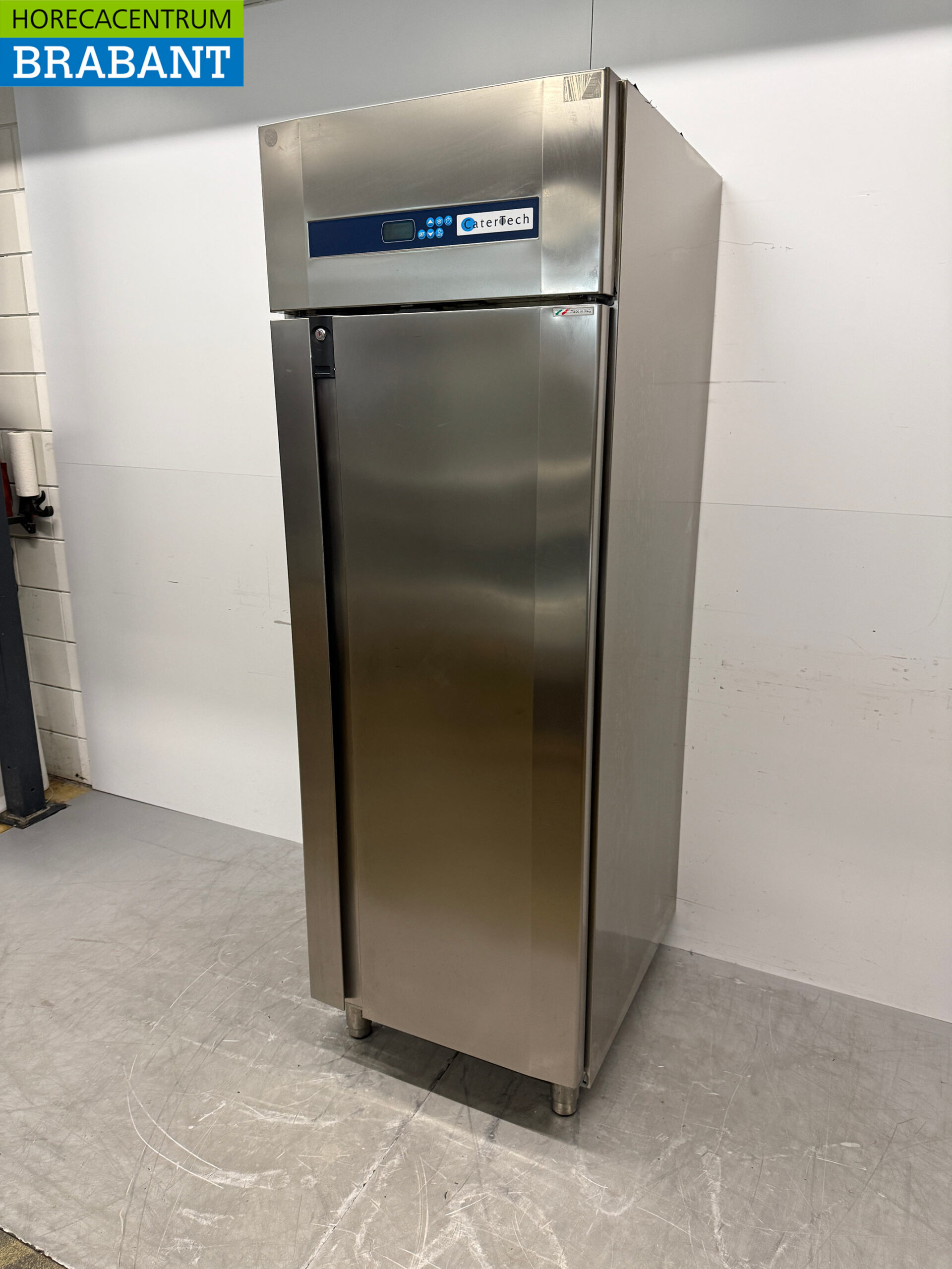 Stainless steel Catertech Refrigeration 650 liters 230V Catering - Image 2