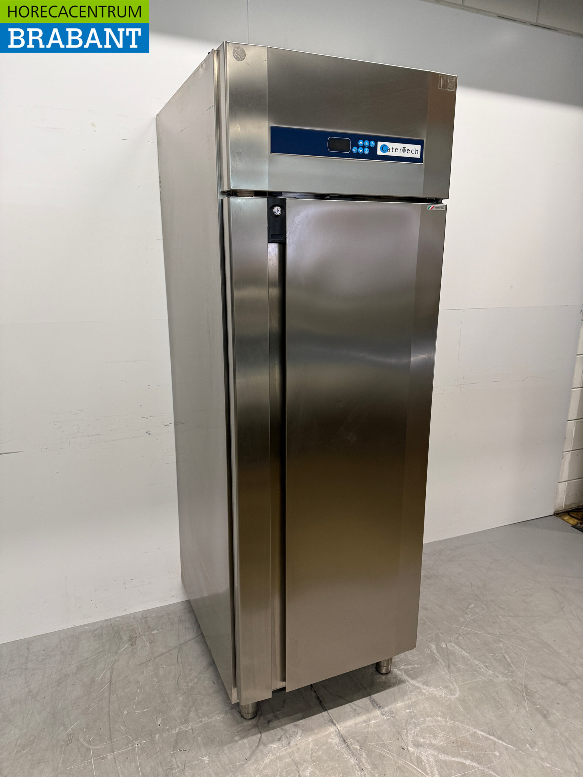 Stainless steel Catertech Refrigeration 650 liters 230V Catering - Image 3