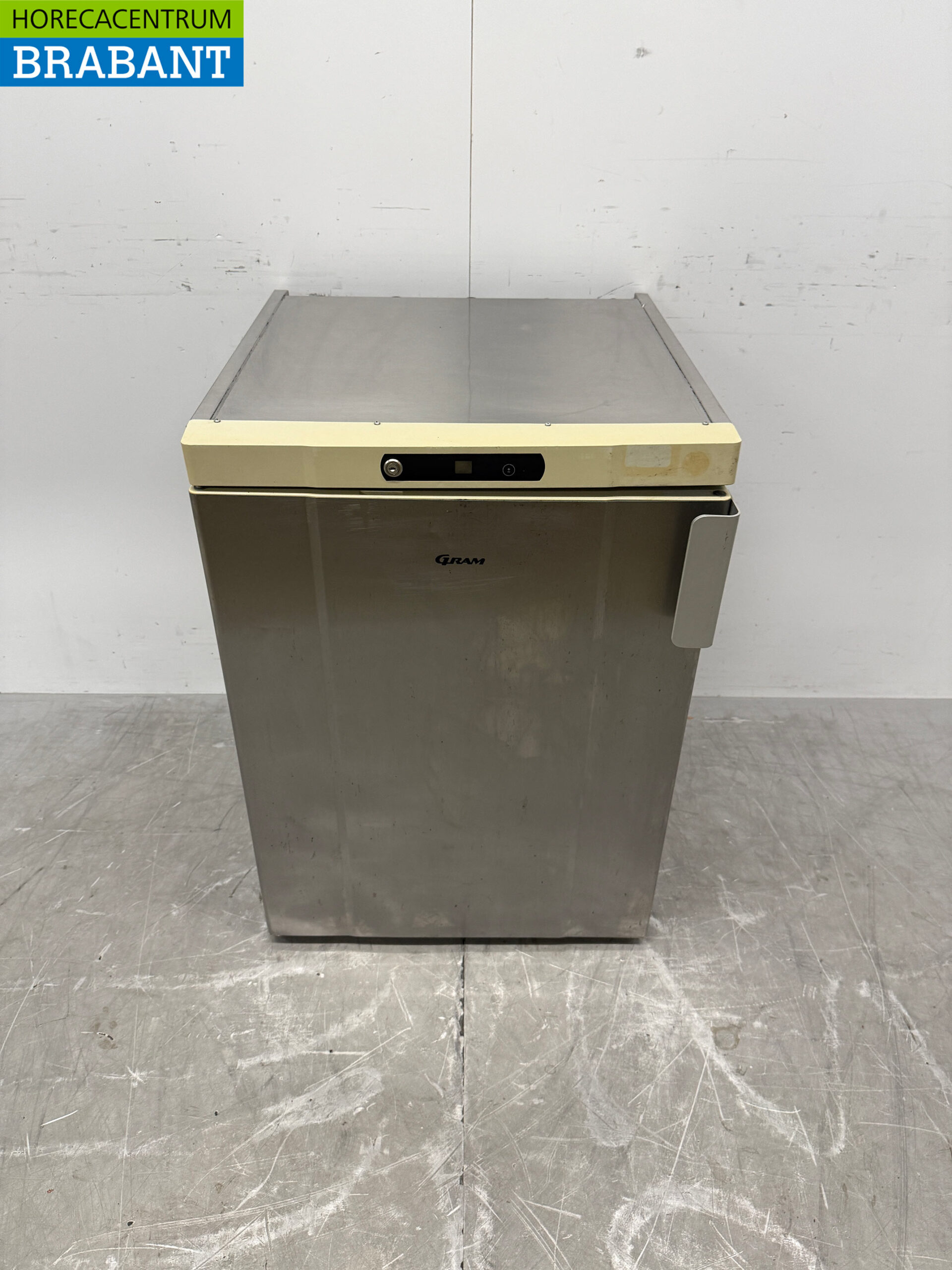 Stainless steel Gram Freezer 78 liters 230V Catering
