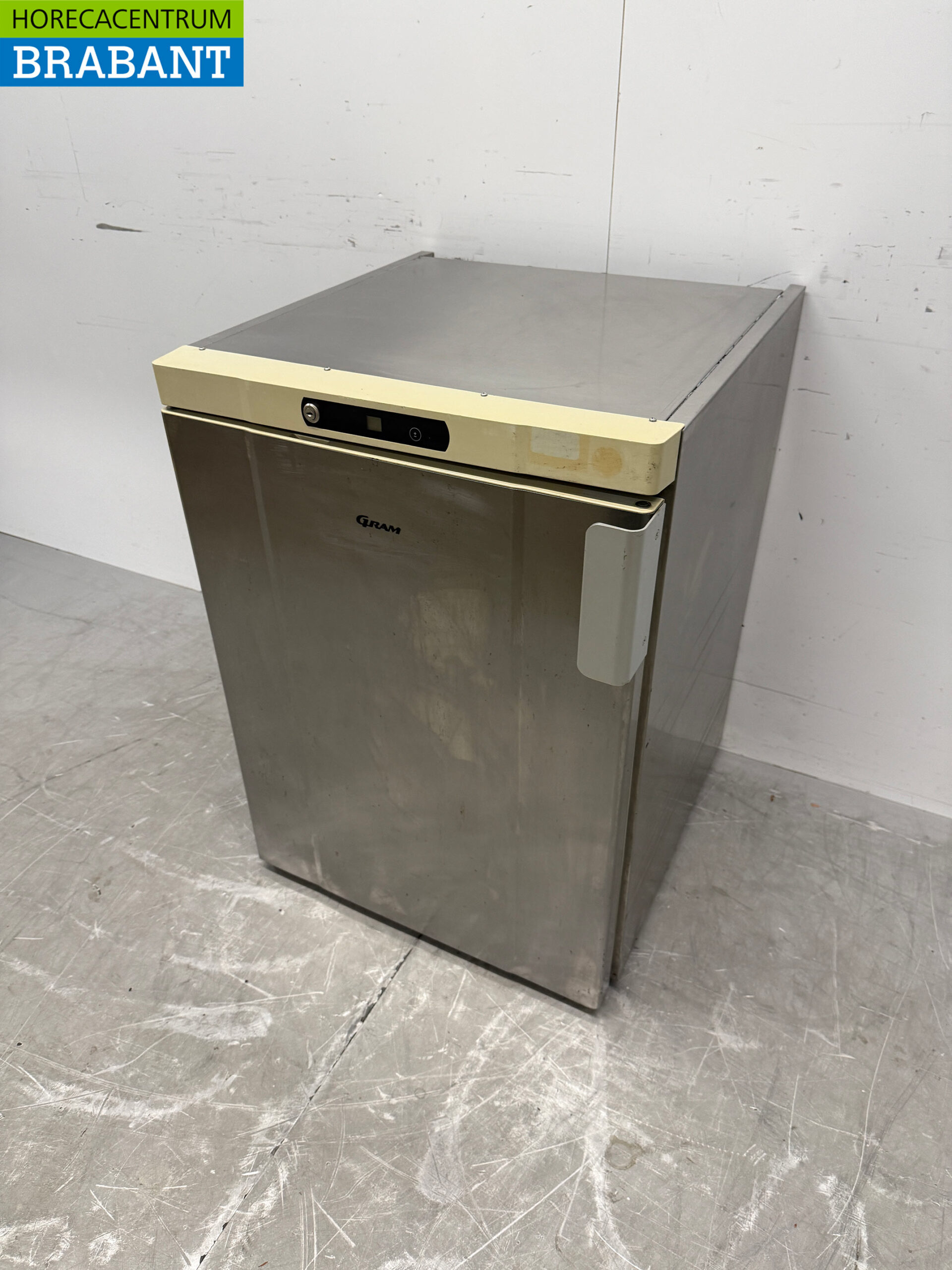 Stainless steel Gram Freezer 78 liters 230V Catering - Image 2