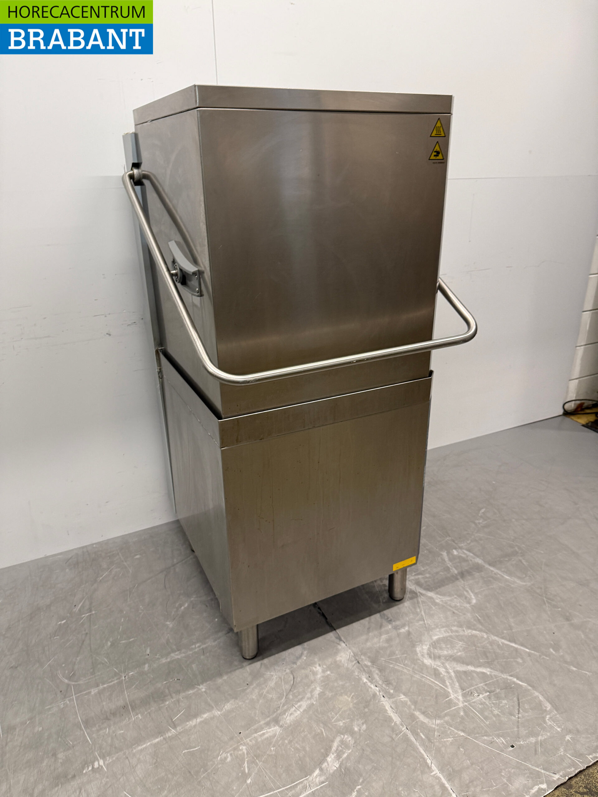 Stainless steel Zanussi HHT8 Sliding dishwasher with drain pump 400V Catering - Image 3