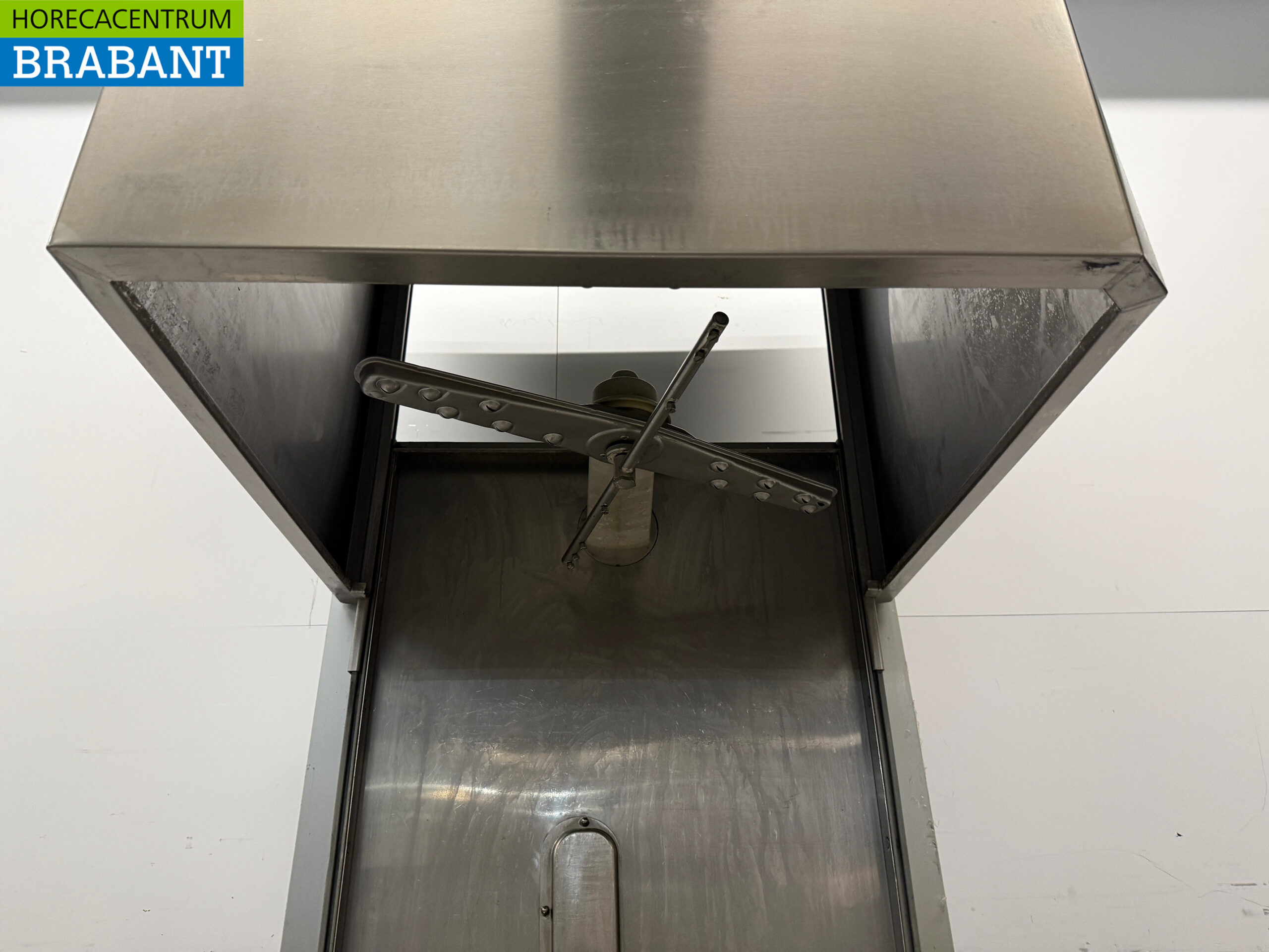 Stainless steel Zanussi HHT8 Sliding dishwasher 400V Catering - Image 5