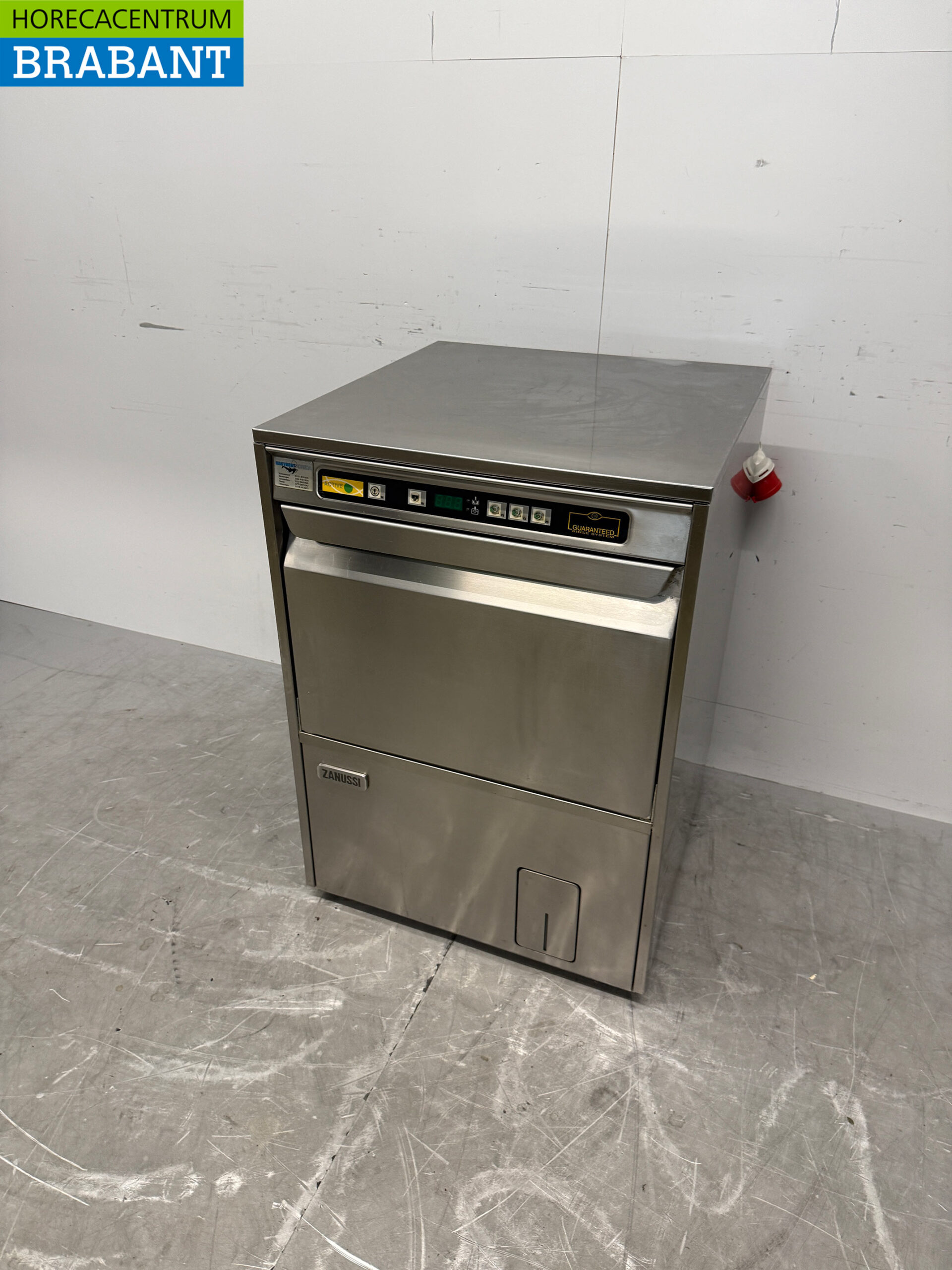Stainless steel Zanussi LS6EA Dishwasher 400V Catering - Image 2