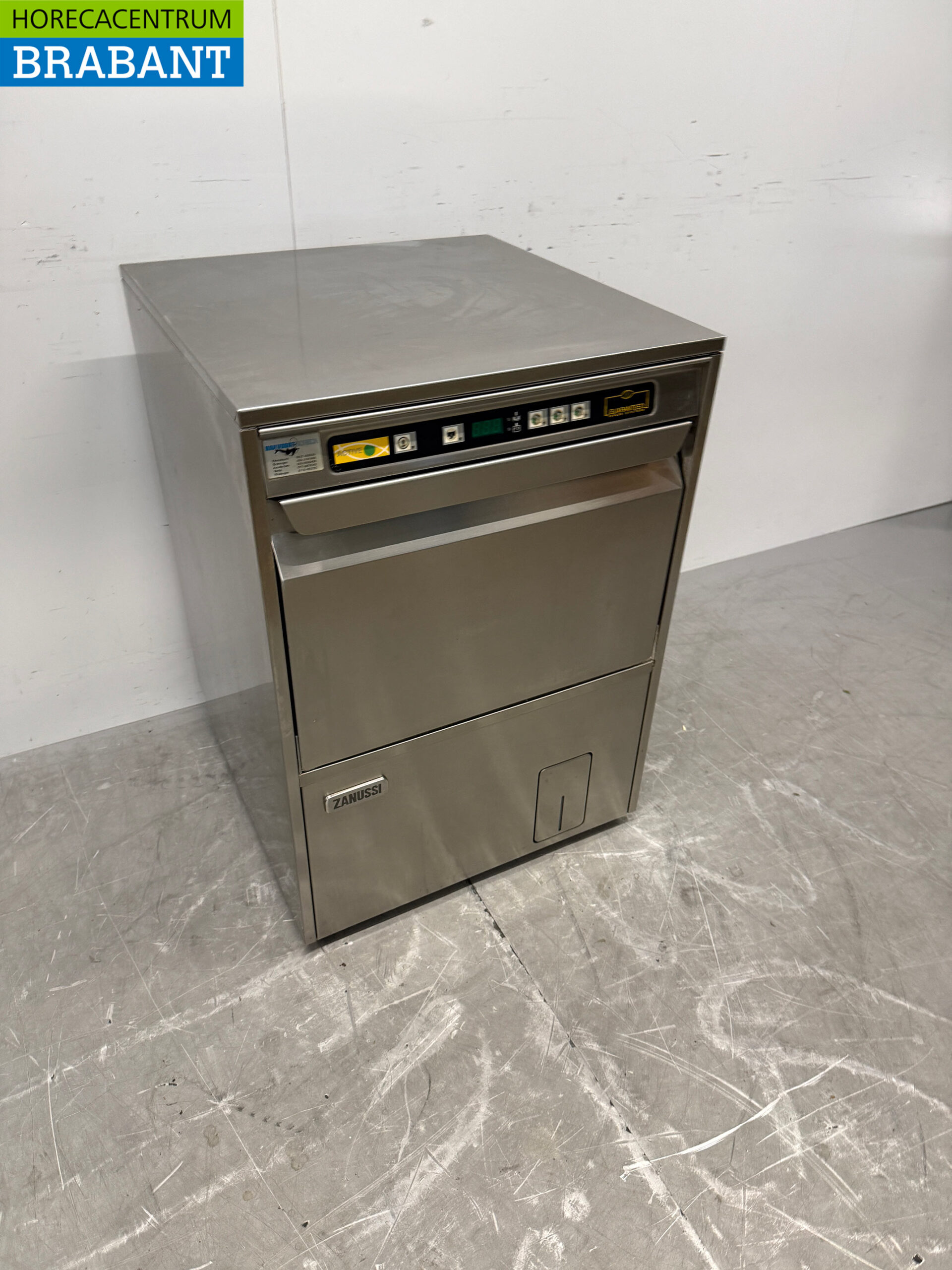 Stainless steel Zanussi LS6EA Dishwasher 400V Catering - Image 3