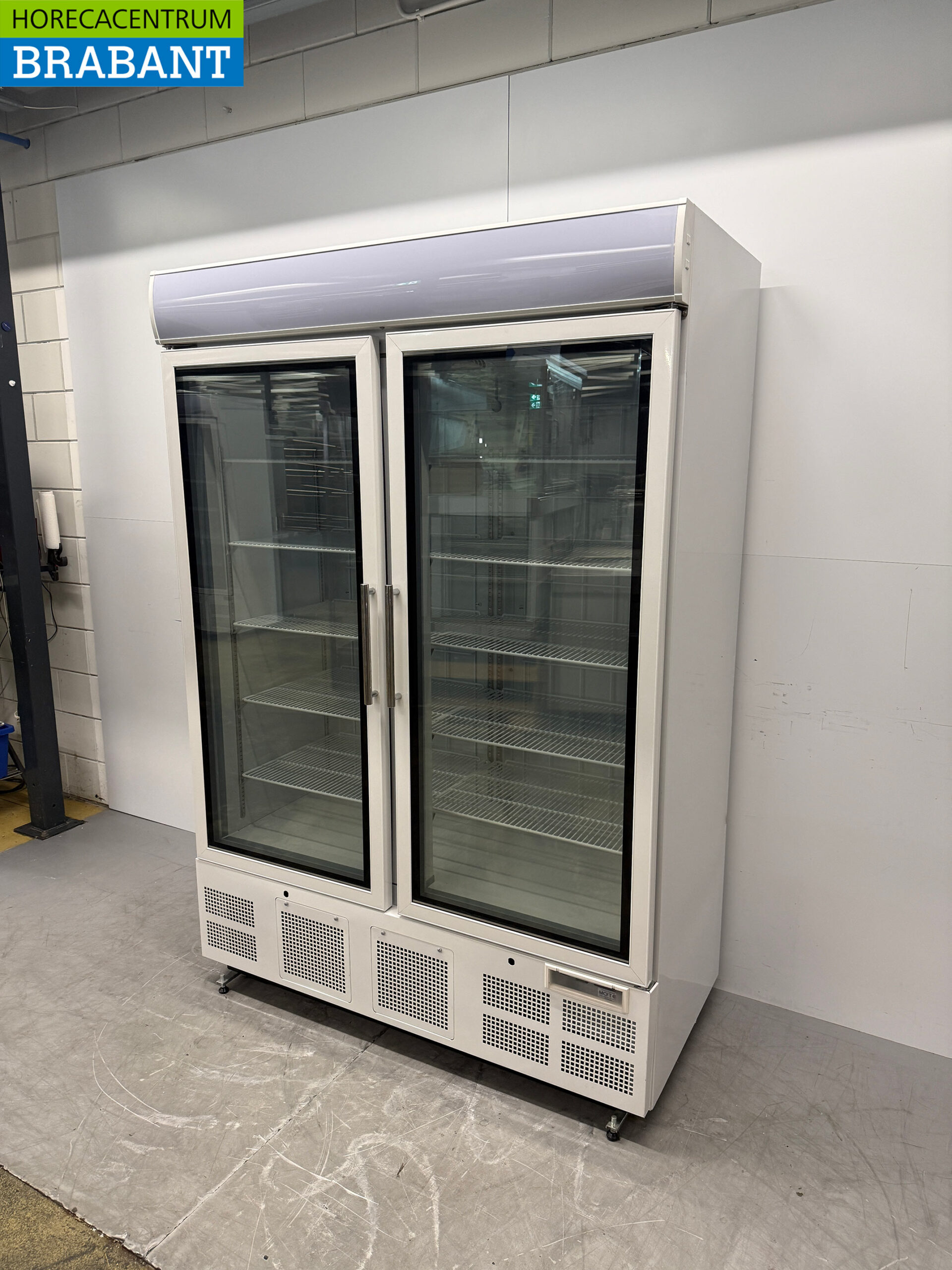 Polar Glass door freezer cabinet Freezer cabinet with glass doors 920 liters 230V Horeca - Image 3