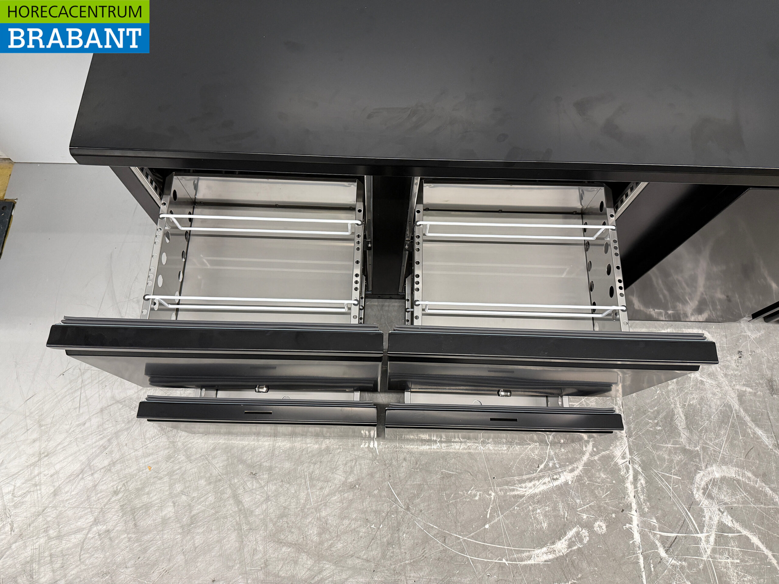 Polar Bar fridge 2 doors and 4 drawers 254,2 cm 230V Horeca - Image 4