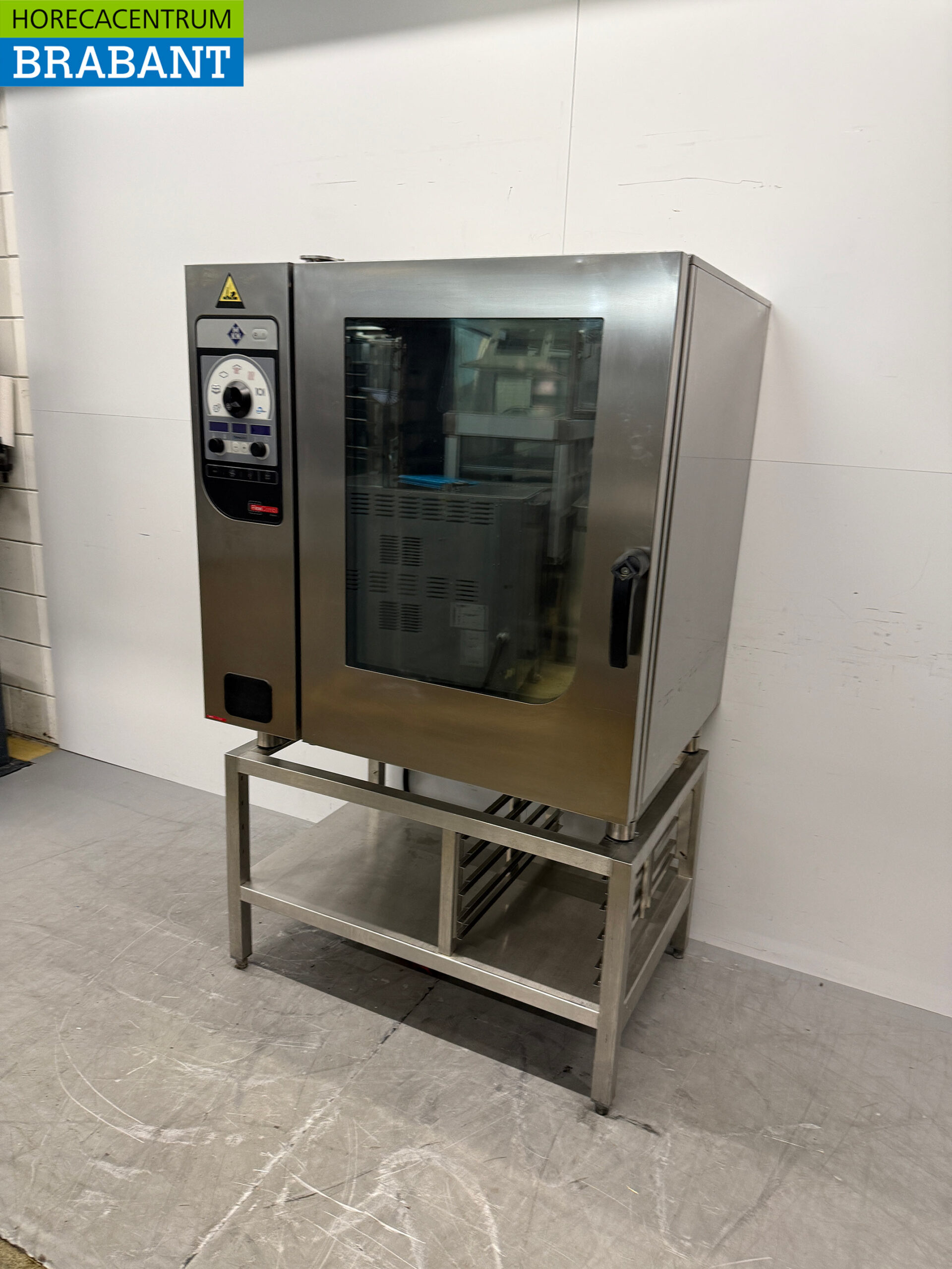 Stainless steel MKN Combisteamer with stand 10 x 1/1 GN 400V Horeca - Image 2