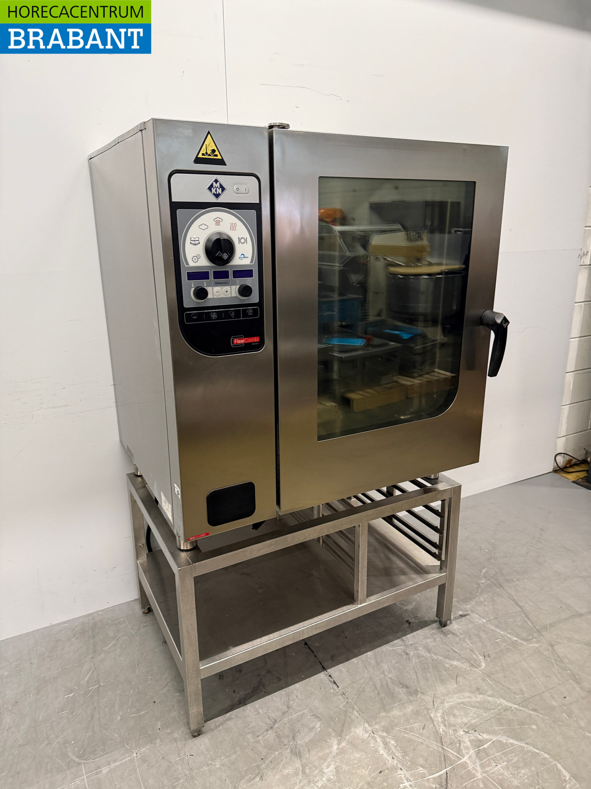 Stainless steel MKN Combisteamer with stand 10 x 1/1 GN 400V Horeca - Image 3