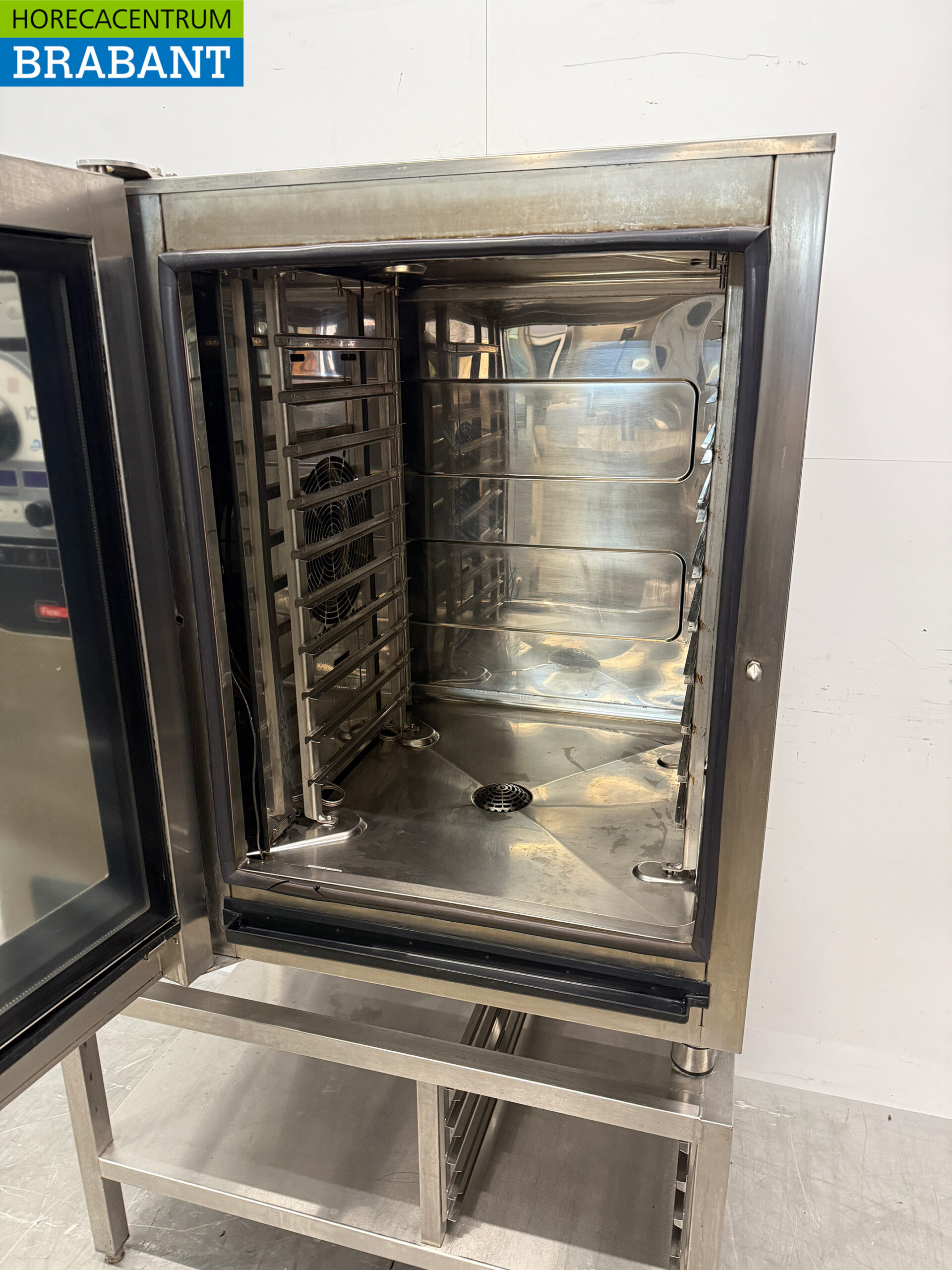 Stainless steel MKN Combisteamer with stand 10 x 1/1 GN 400V Horeca - Image 5