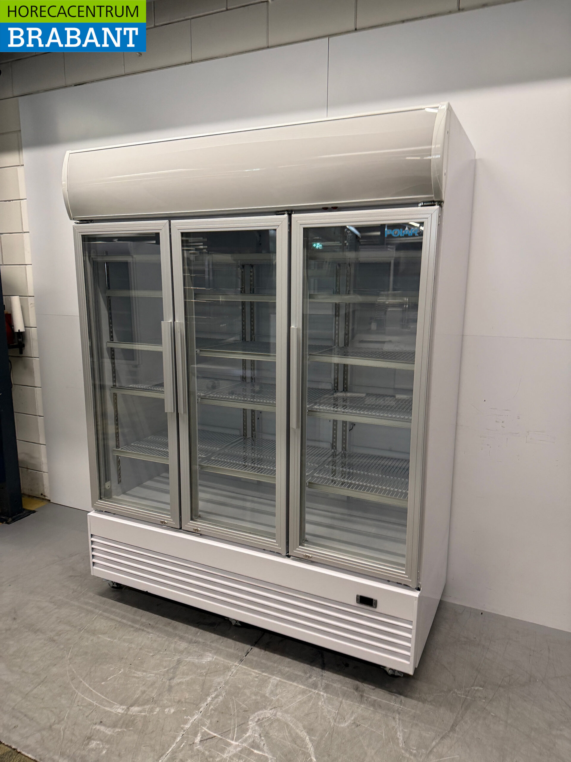 Polar Mobile 3 Glass Door Refrigerator 1300 liters 230V Catering - Image 2