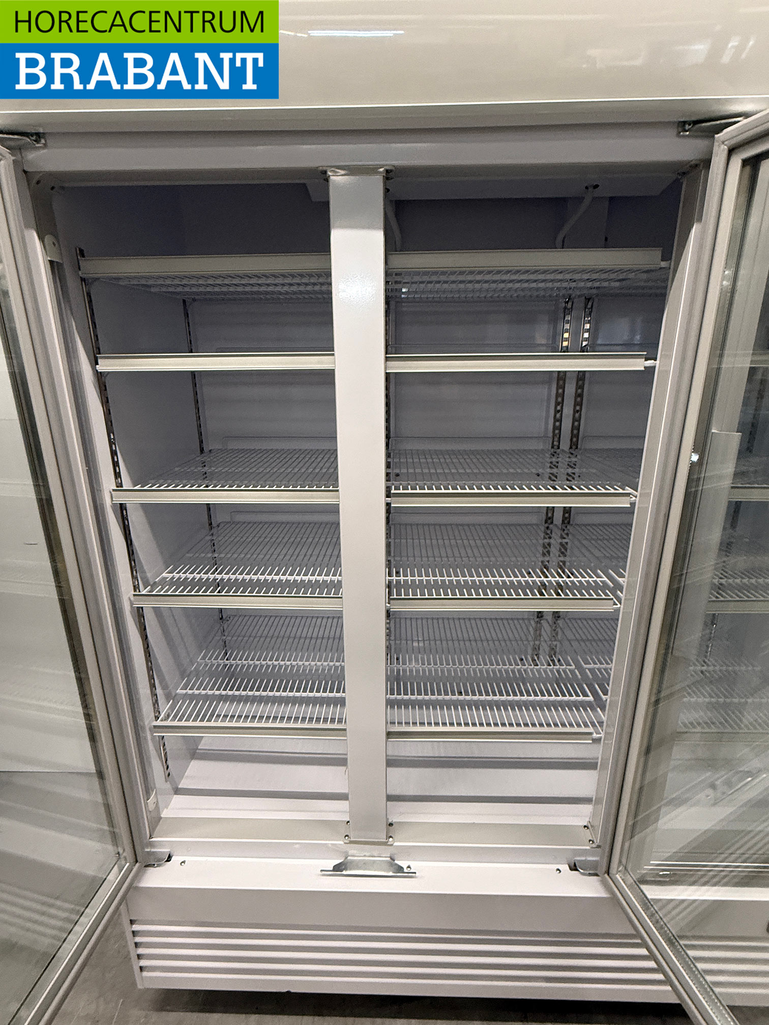Polar Mobile 3 Glass Door Refrigerator 1300 liters 230V Catering - Image 4