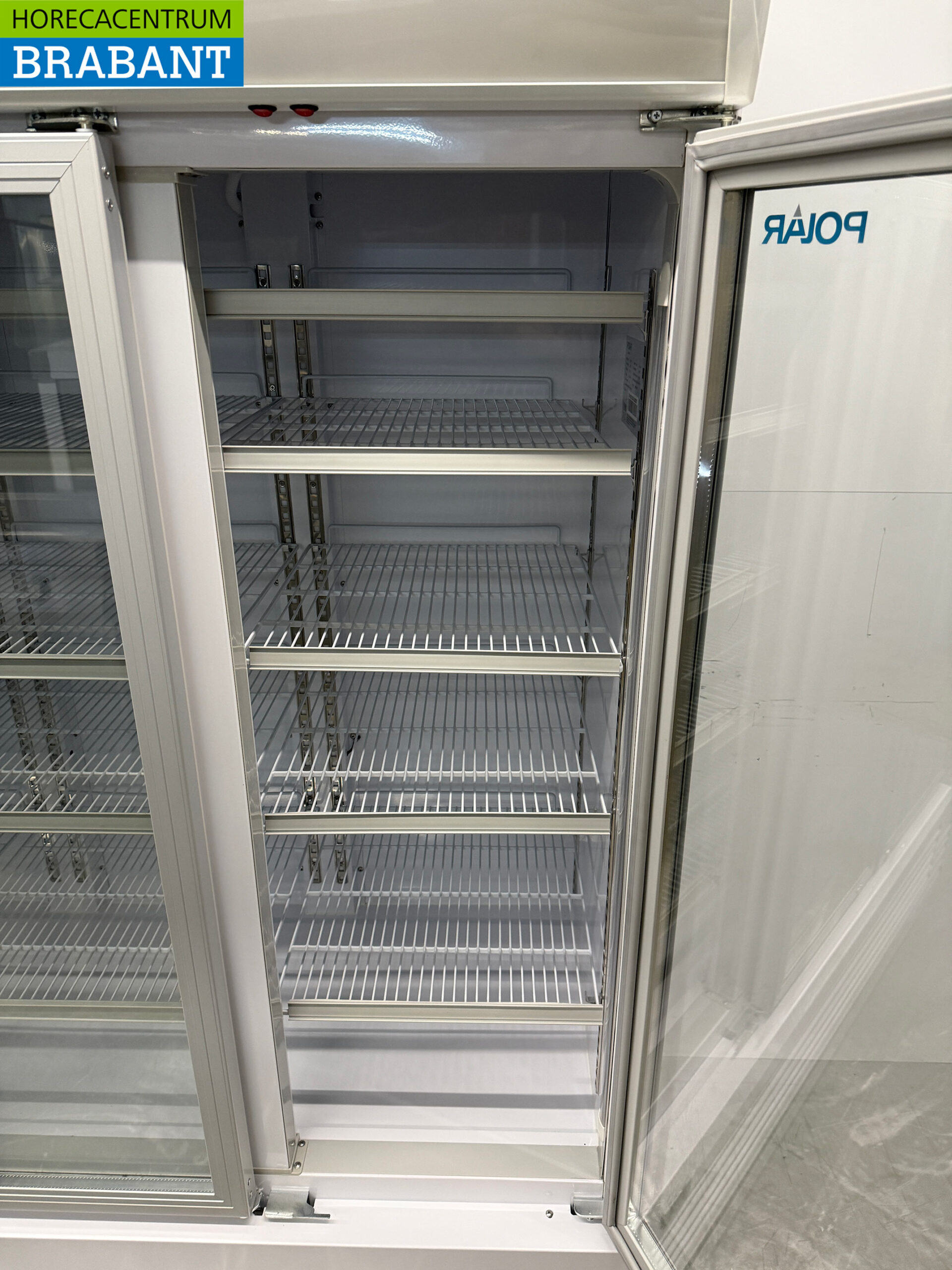 Polar Mobile 3 Glass Door Refrigerator 1300 liters 230V Catering - Image 5