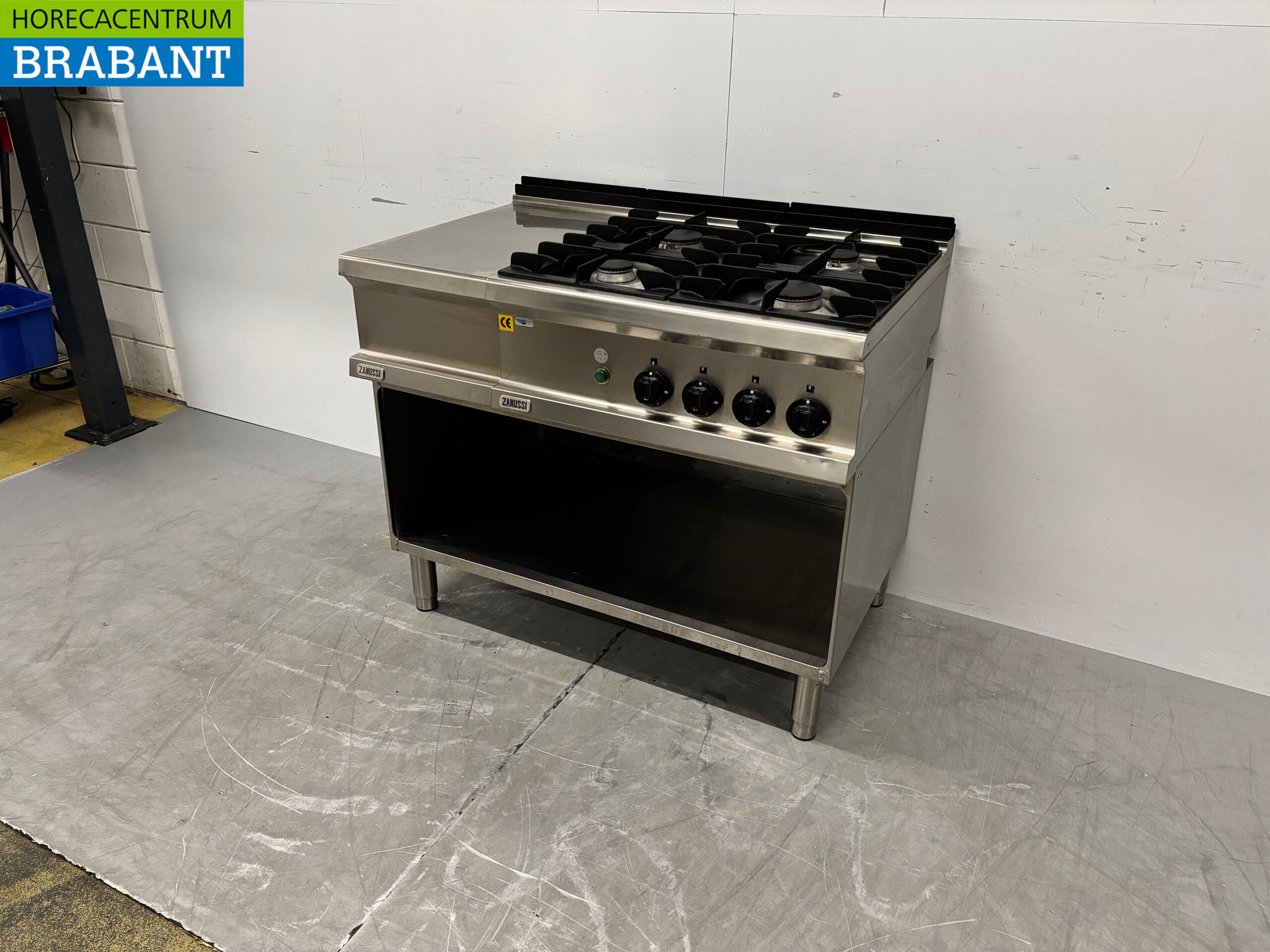 Stainless steel Zanussi 4 burner stove with work unit 105 cm GAS + 230V Horeca - Image 2