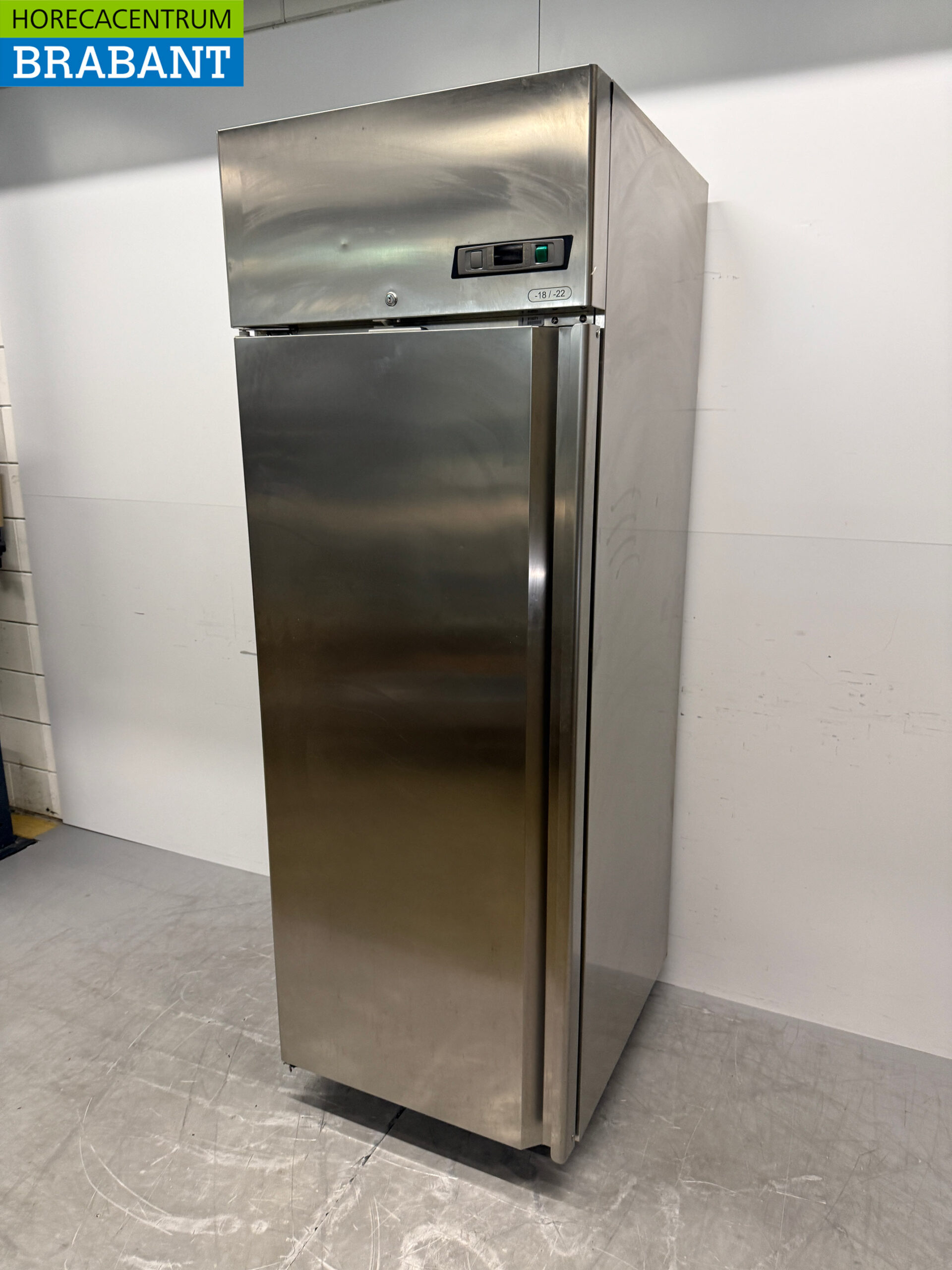 Stainless steel Eurotec Mobile Freezer Freezer cabinet 600 liters 230V Horeca - Image 2