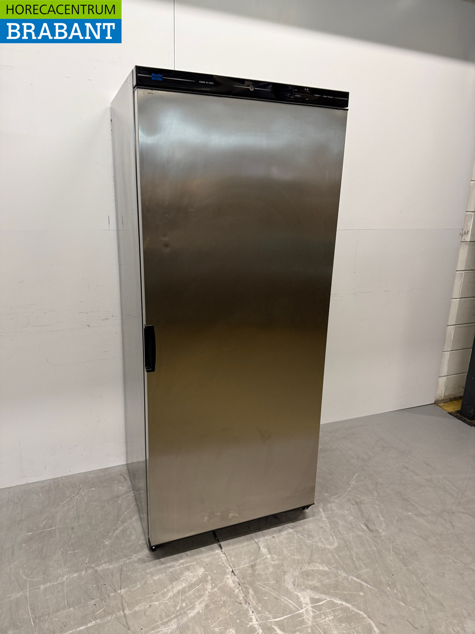 Stainless steel Mondial Elite Refrigerator 458 liters 230V Catering - Image 3