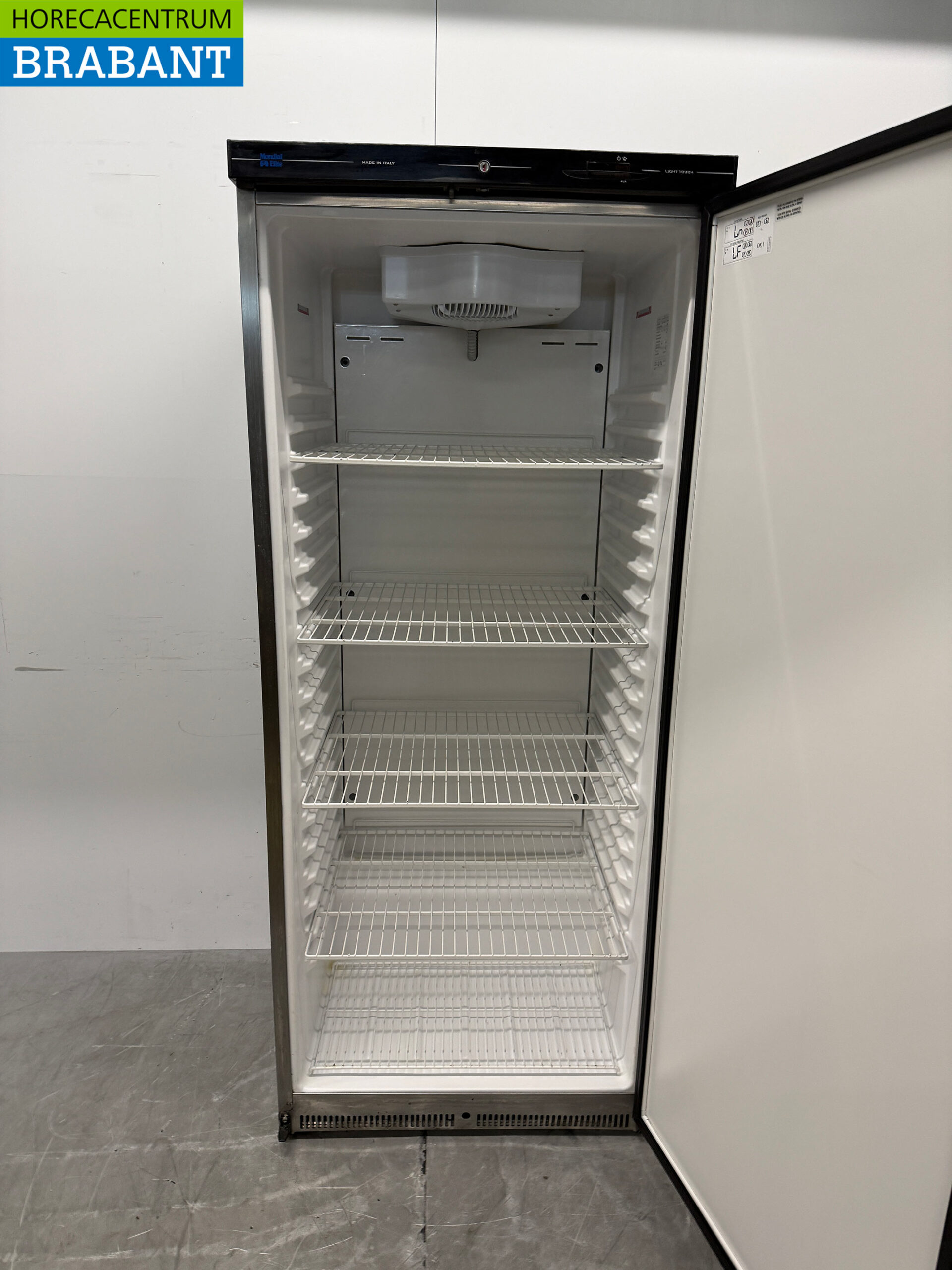 Stainless steel Mondial Elite Refrigerator 458 liters 230V Catering - Image 4